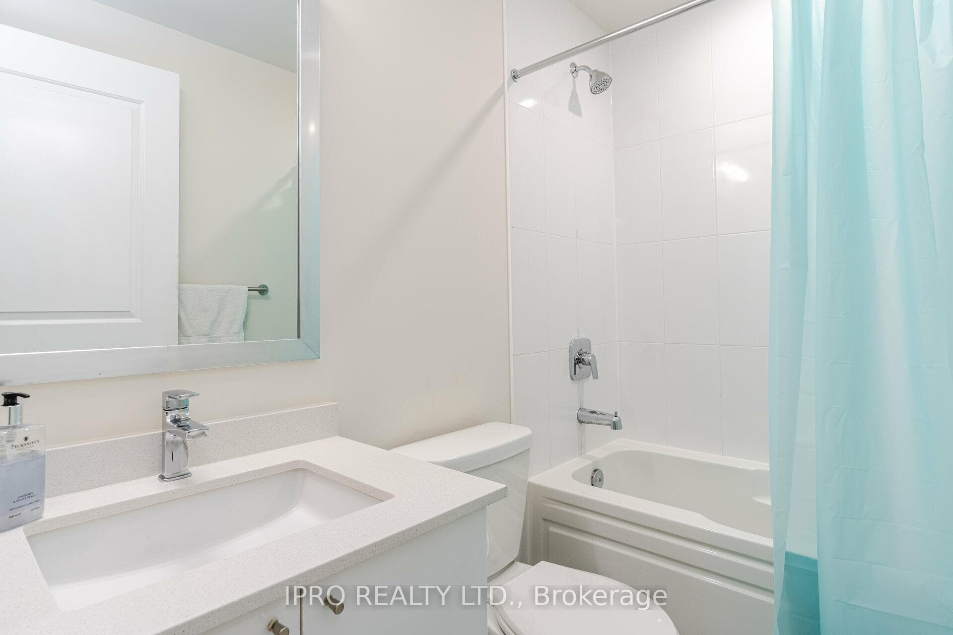 35 Watergarden Drive Drive Unit 311 photo 23