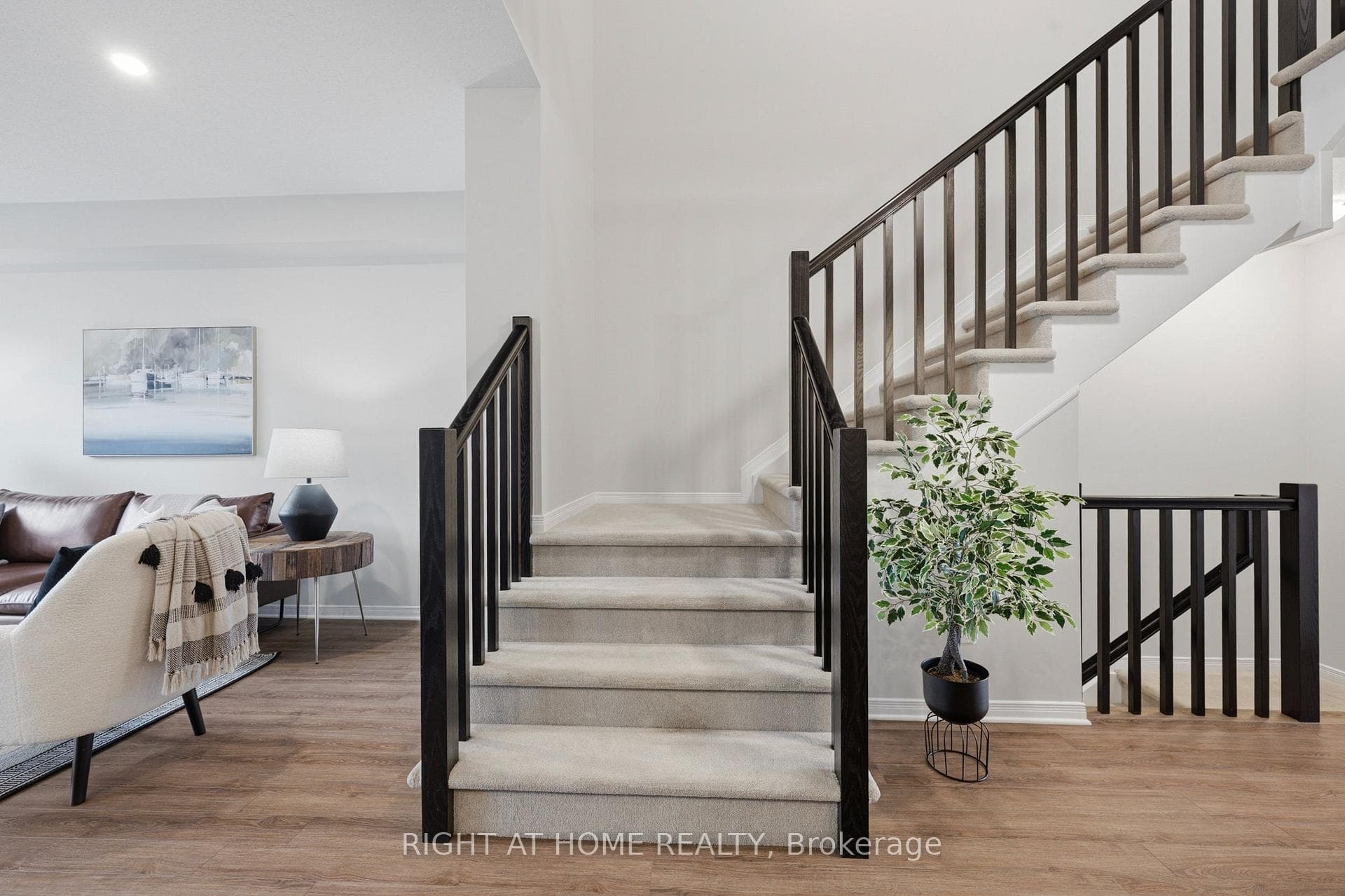 593 Edenwylde Drive photo 8