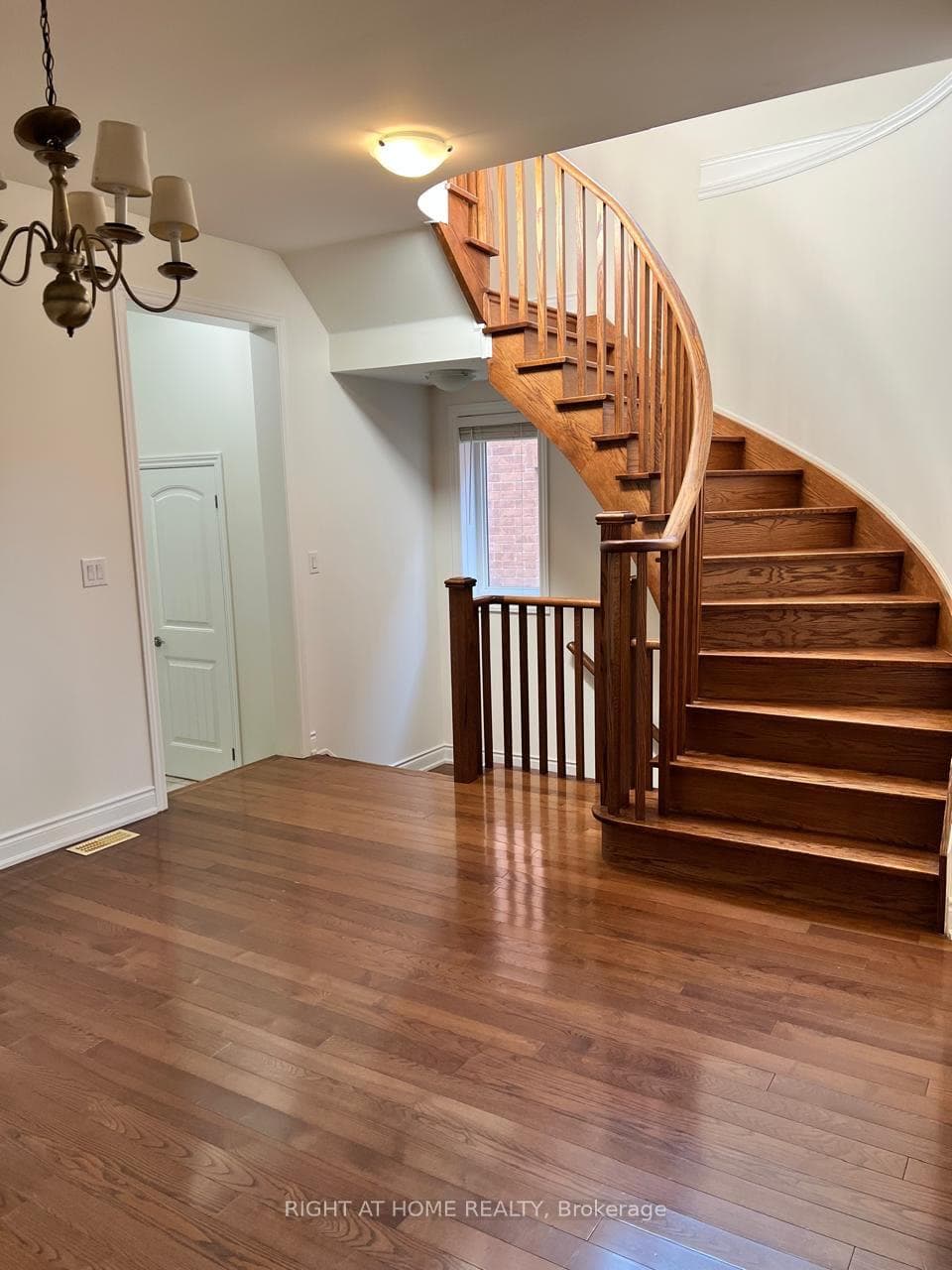 100 Lacewood Drive photo 23
