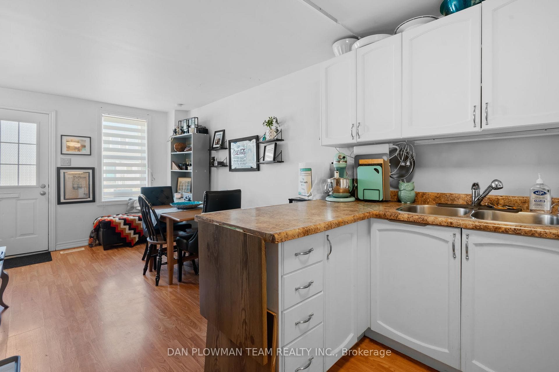 165 1/2 Olive Avenue photo 6