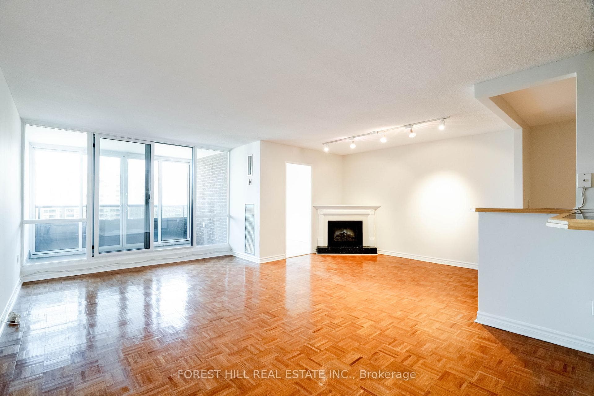 625 The West Mall N/A Unit 1506 photo 2