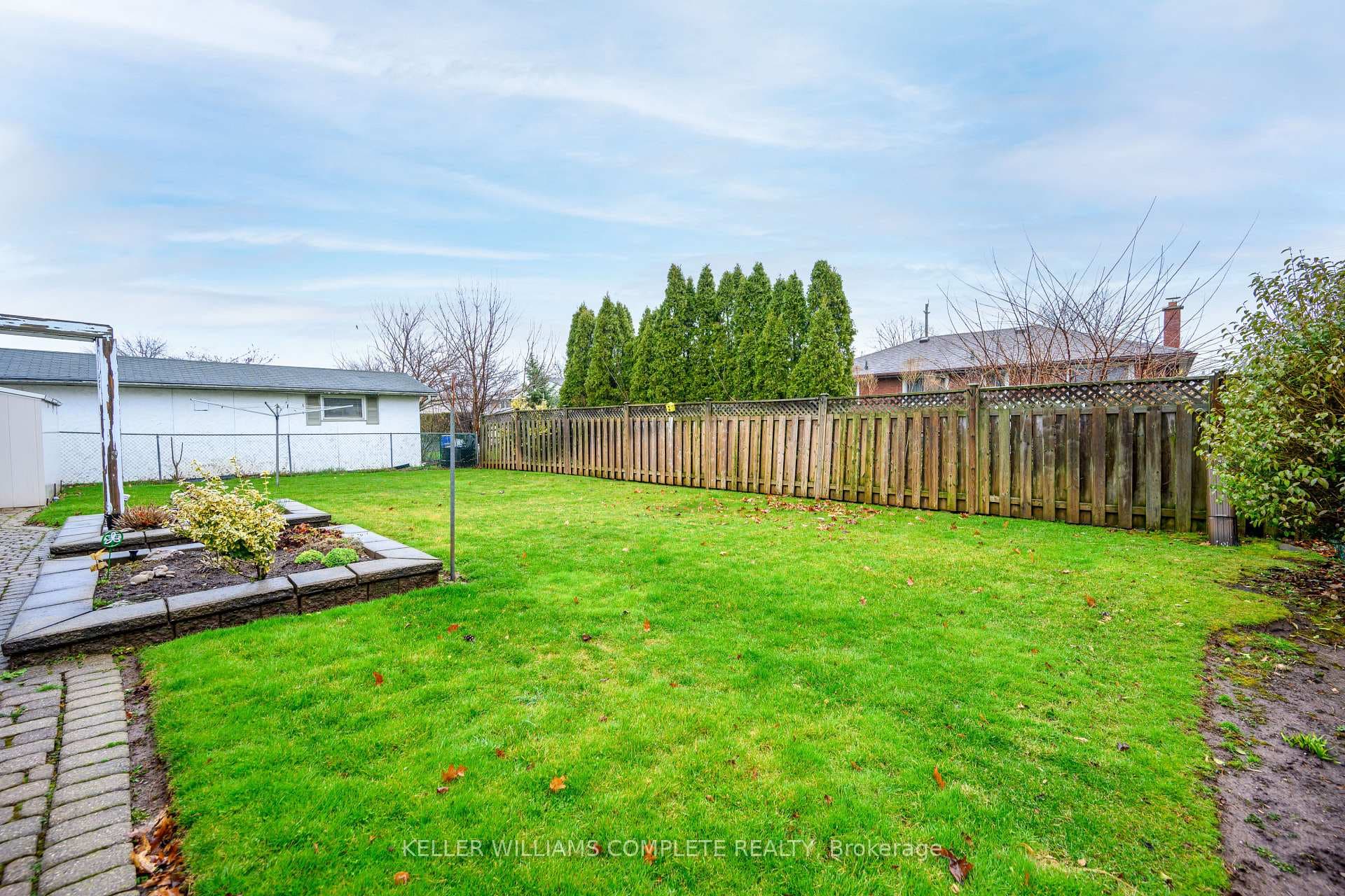 39 Lorne Avenue photo 17