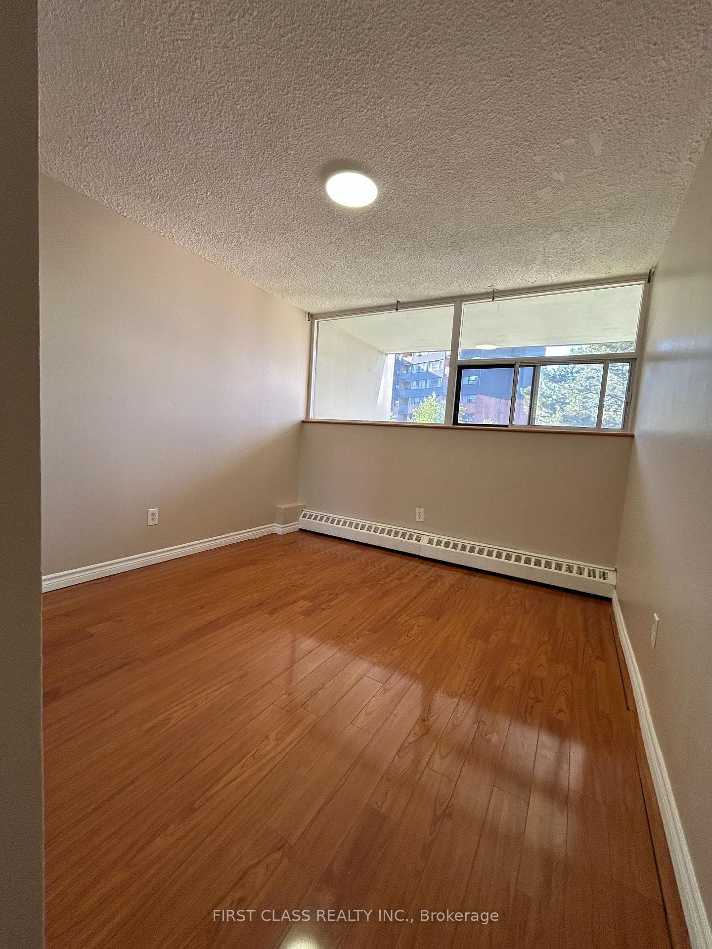 2121 Roche Court Unit 106 photo 13