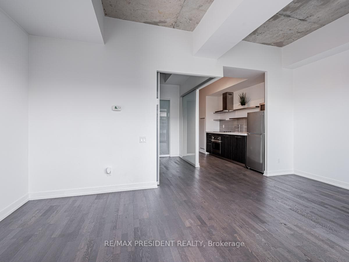 560 King Street Unit 1005 photo 5