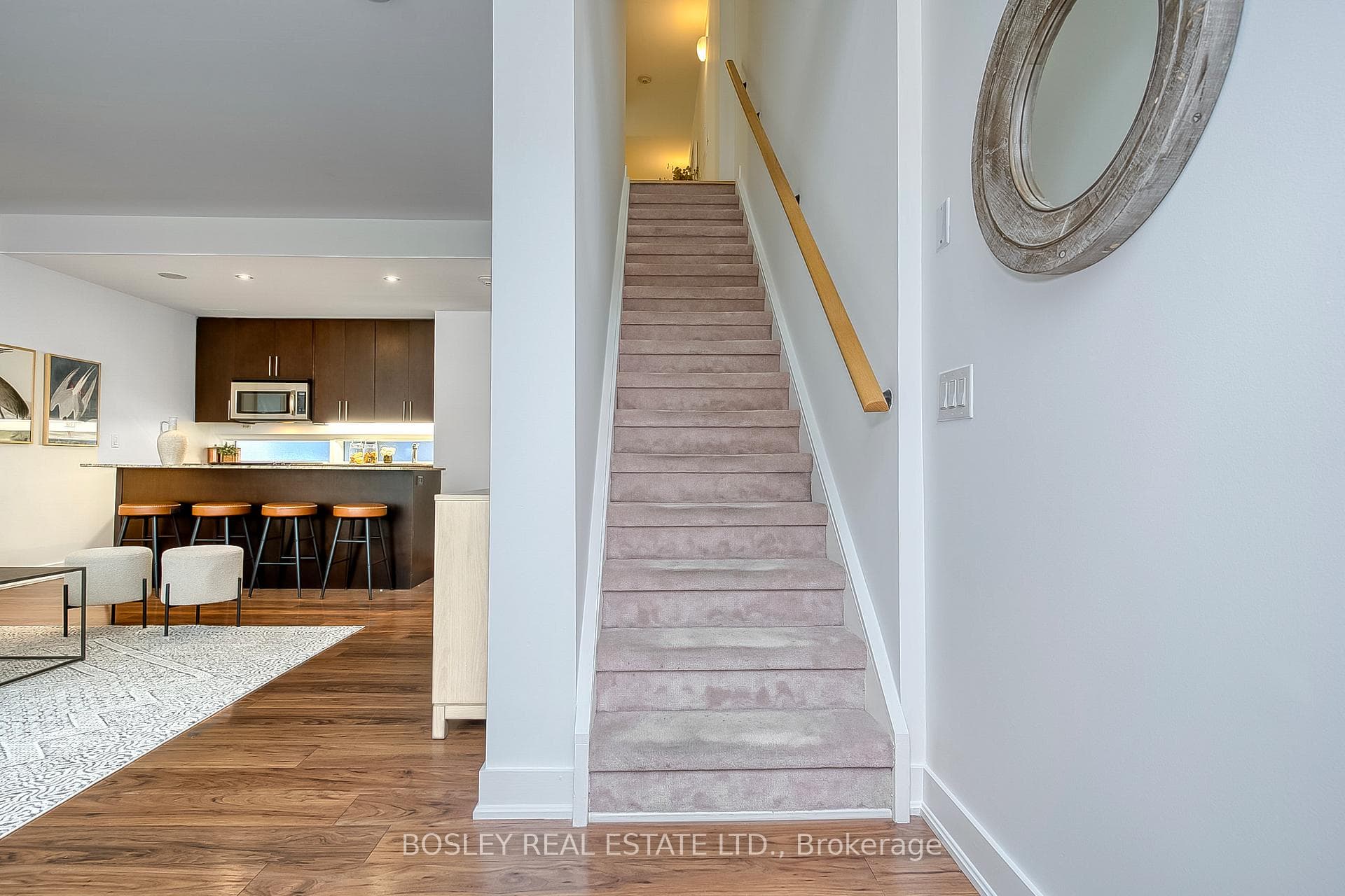 25 Ritchie Avenue Unit 106 photo 4