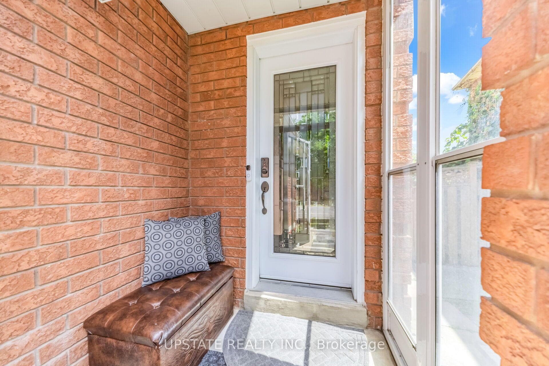 145 Valonia Drive photo 3