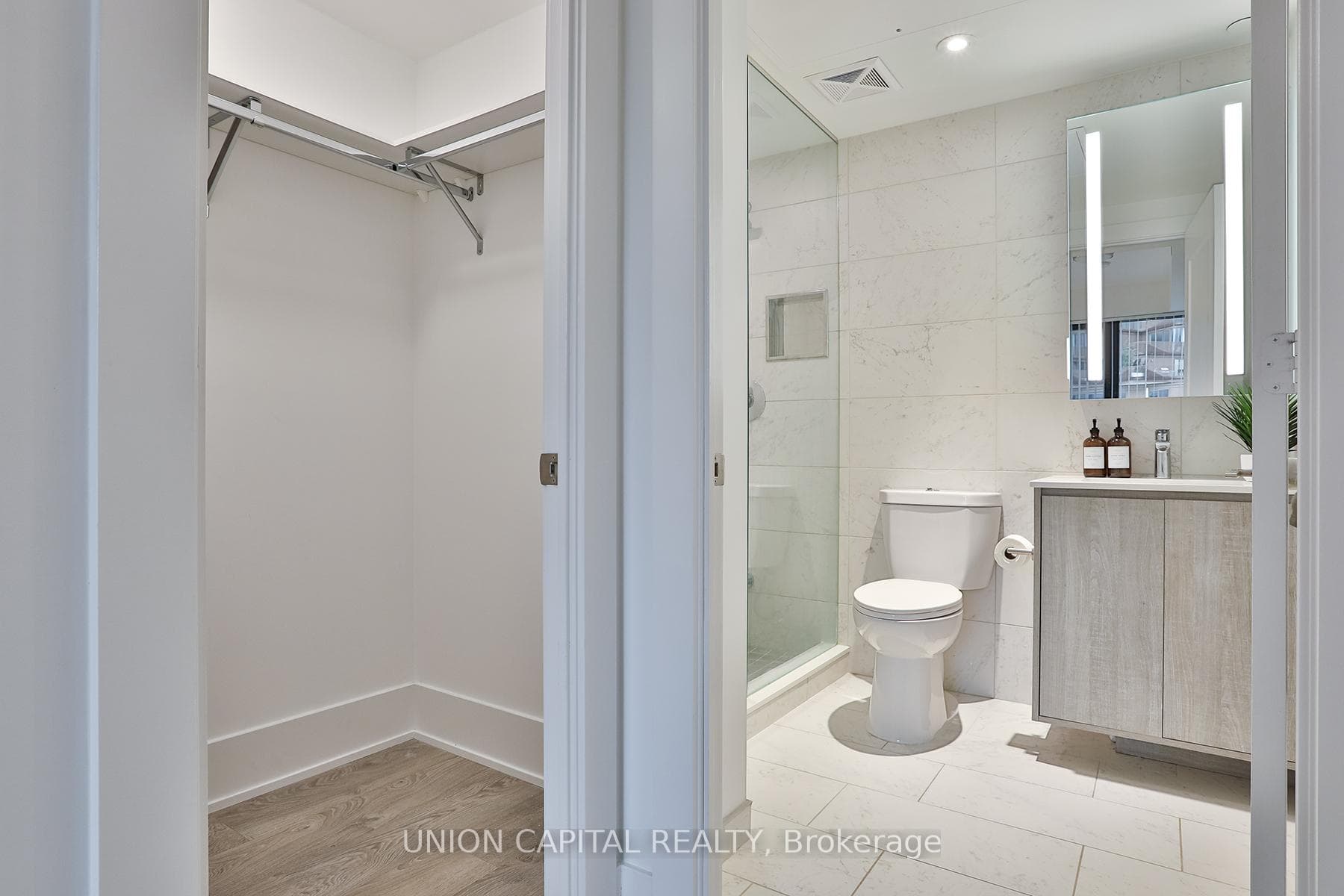 118 Merchants Wharf Avenue Unit 418 photo 28