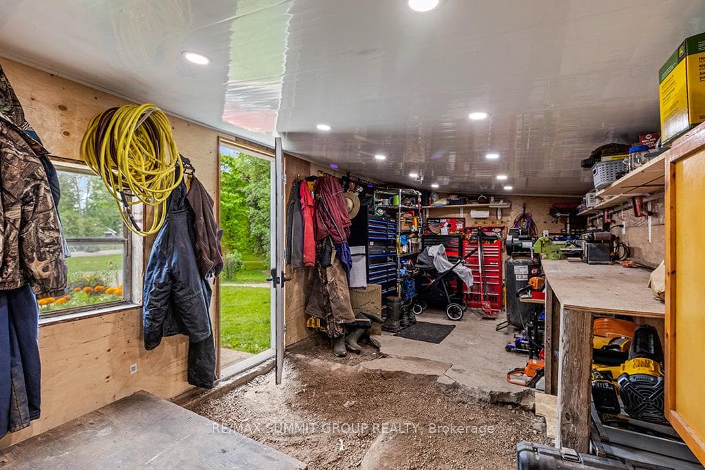395618 Concession 2 N/A photo 29