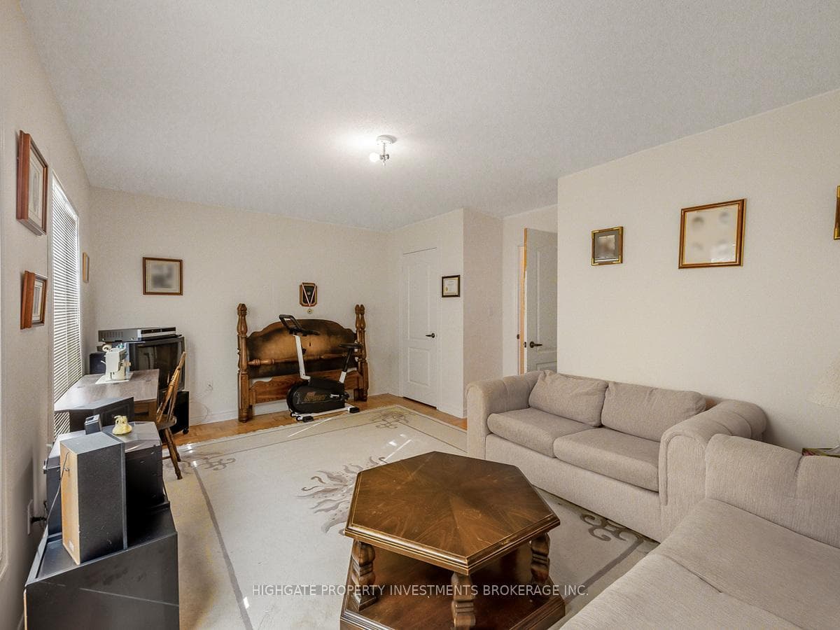 46 Milano Avenue photo 5