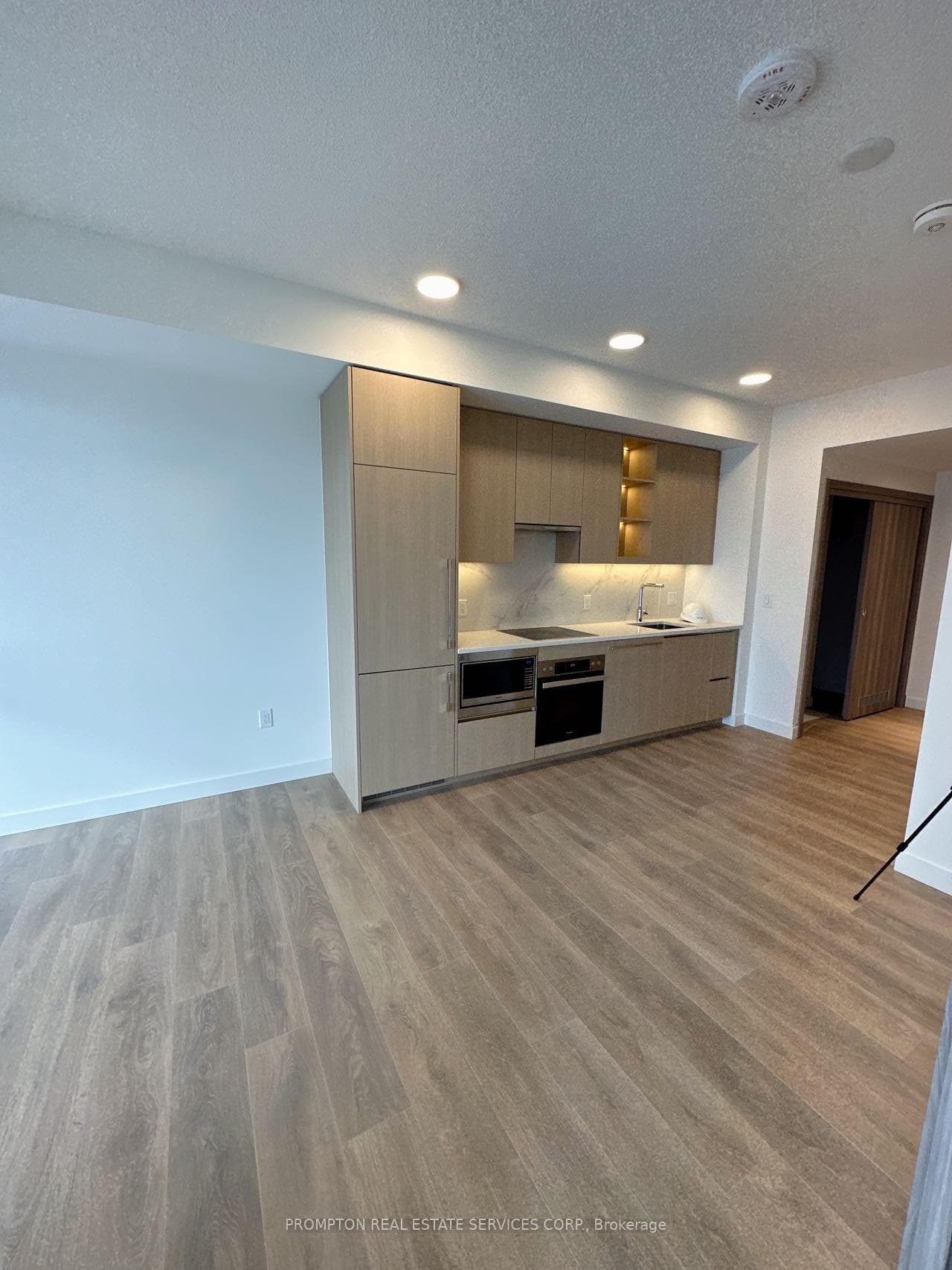25 McMahon Drive Unit 1115 photo 9