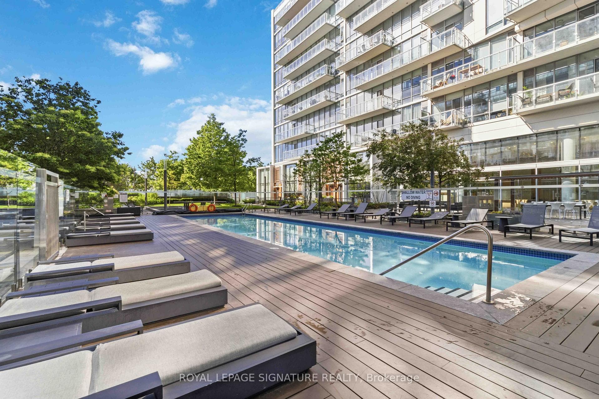 29 Queens Quay Unit 518 photo 21
