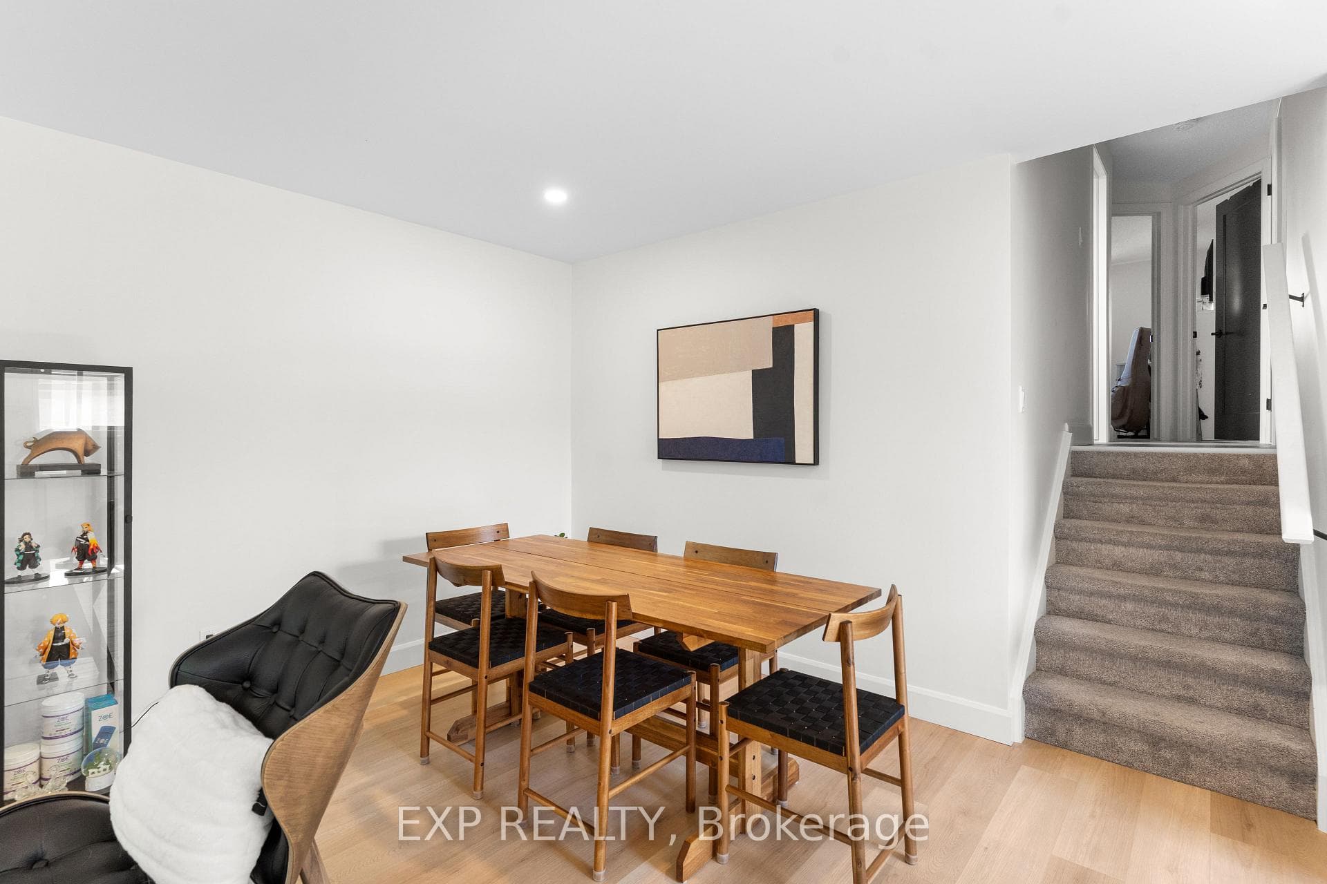 779 Monsarrat Avenue photo 20