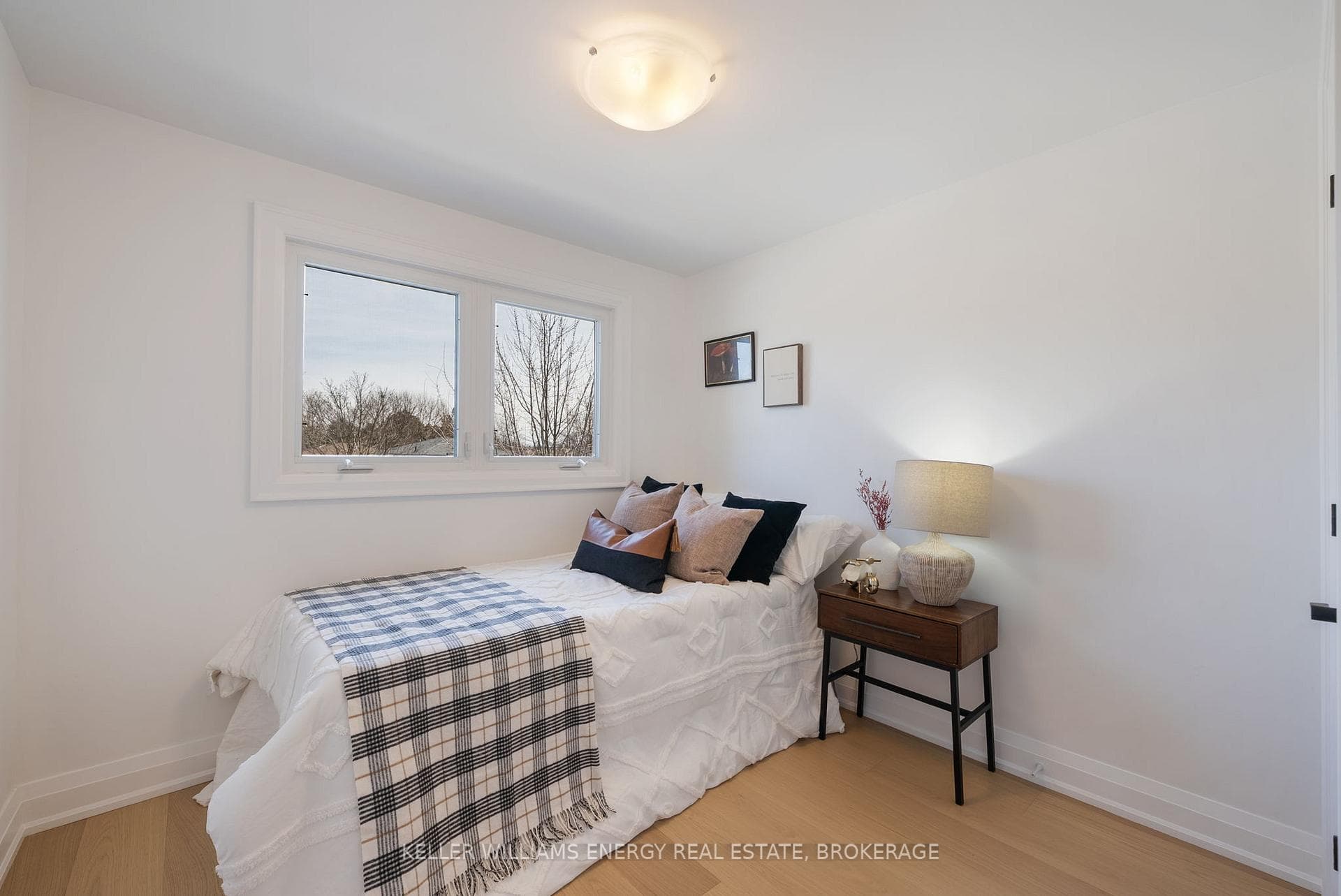 357 Burrows Hall Boulevard photo 18