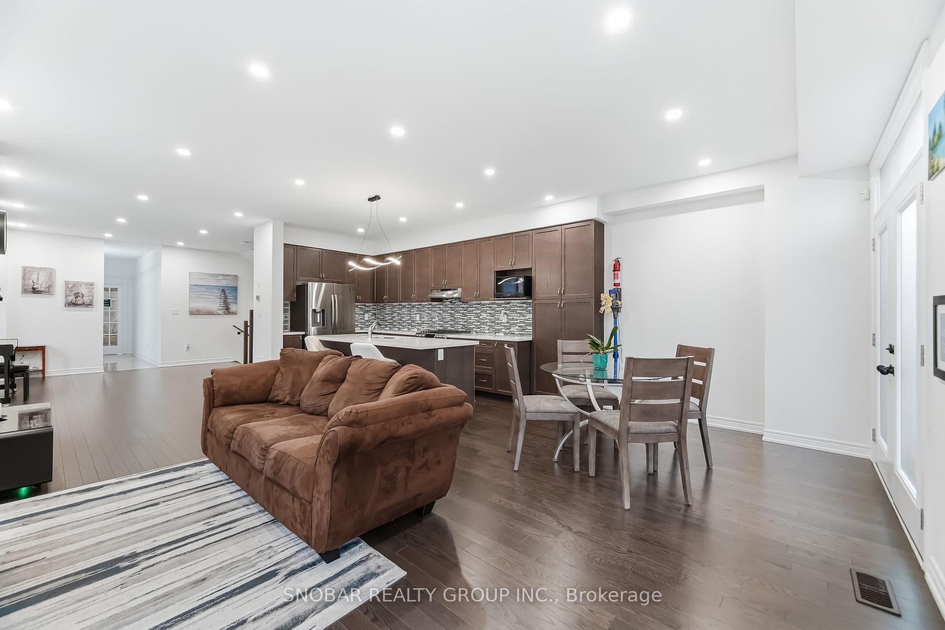 1342 Britton Crescent photo 8