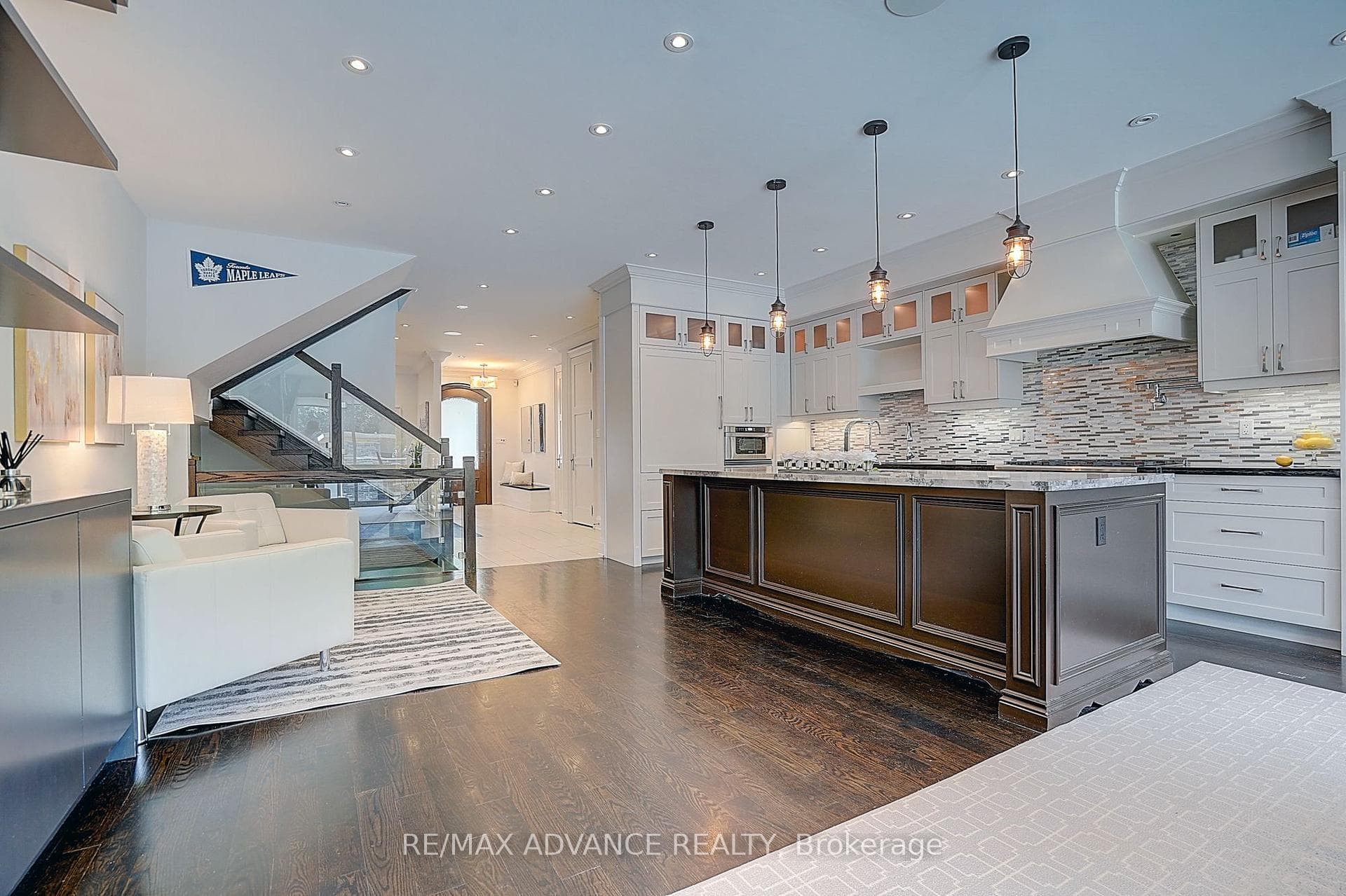 218 Cameron Avenue photo 10
