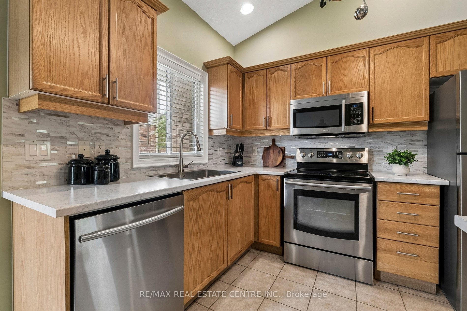 704 Russel Court photo 13