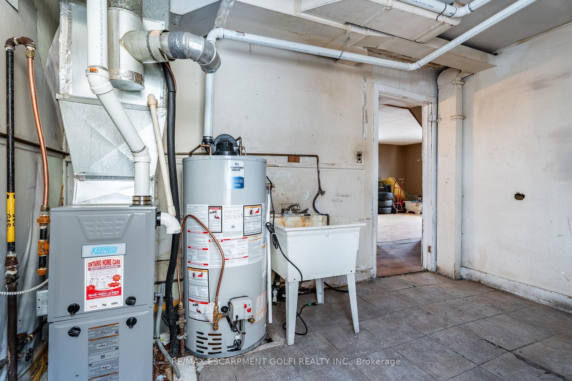 6143 Churchill Street photo 11