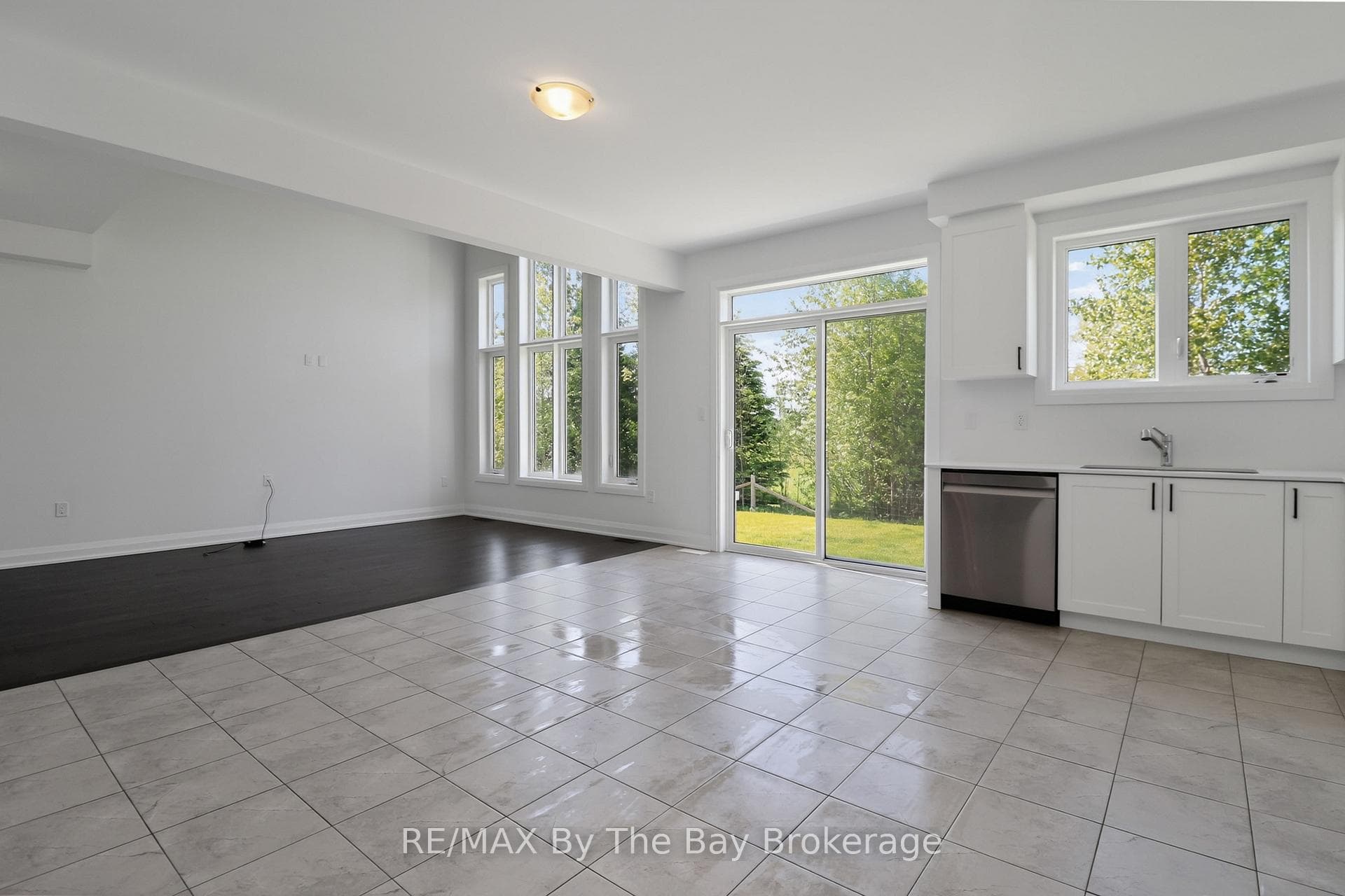 52 Amber Drive photo 19