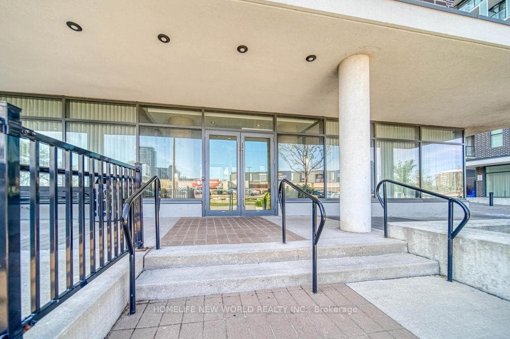 128 Fairview Mall Drive Unit 319 photo 4