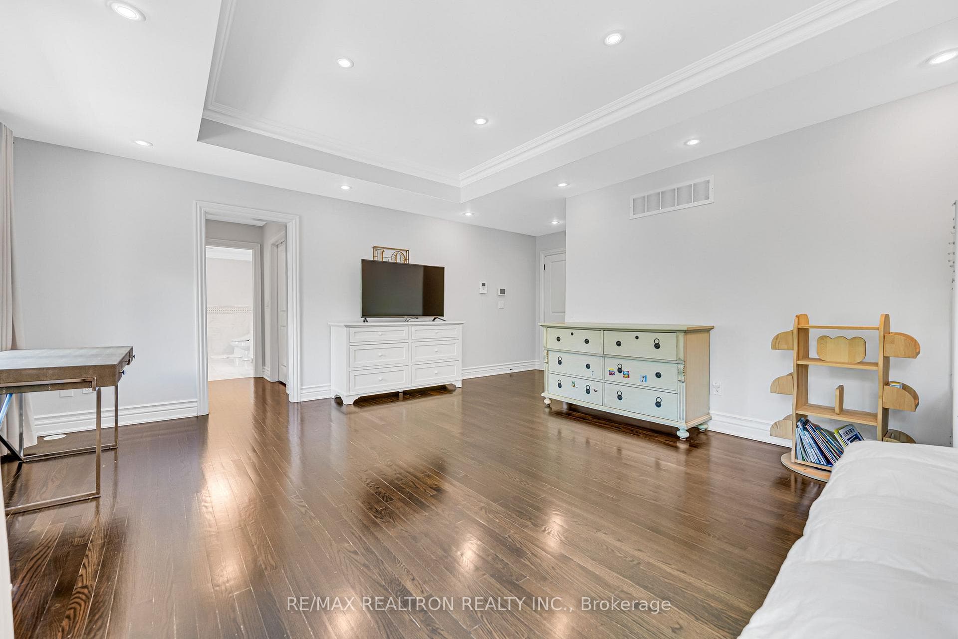37 Stuart Crescent photo 48