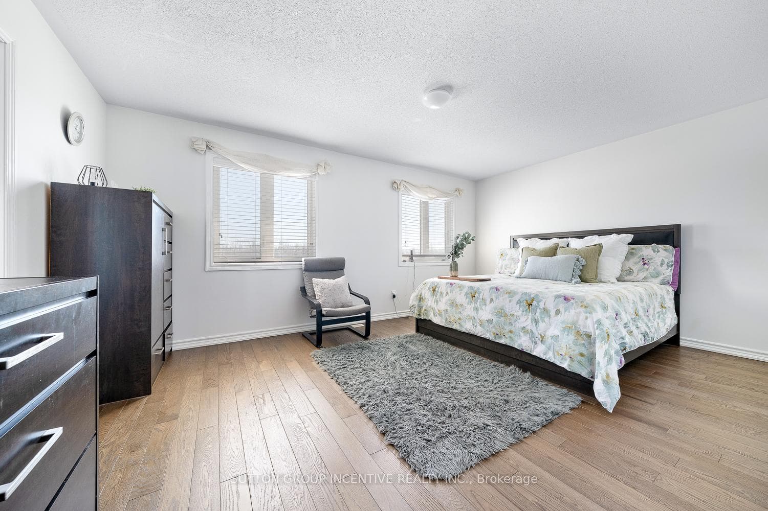 319 Moody Street photo 20