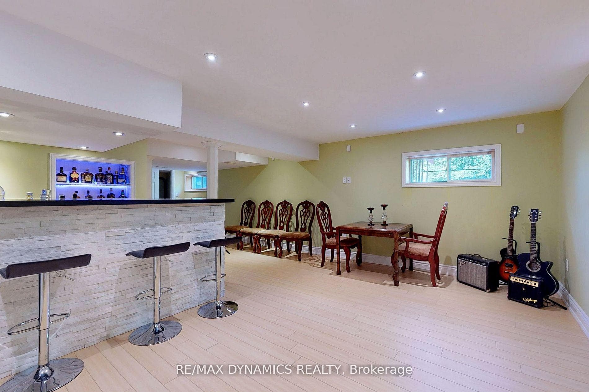 8 Aquilina Court photo 35
