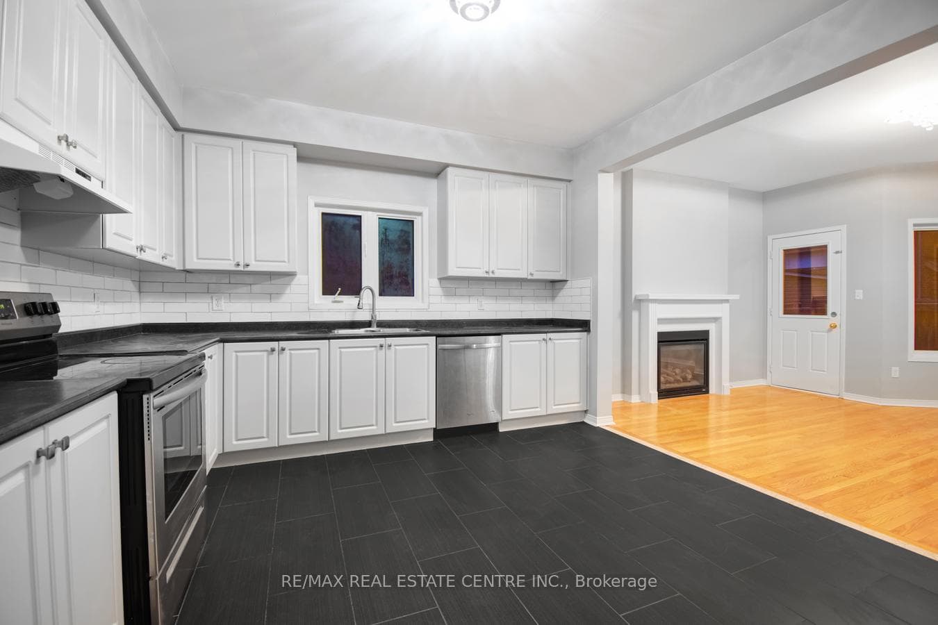 112 Commodore Drive photo 21
