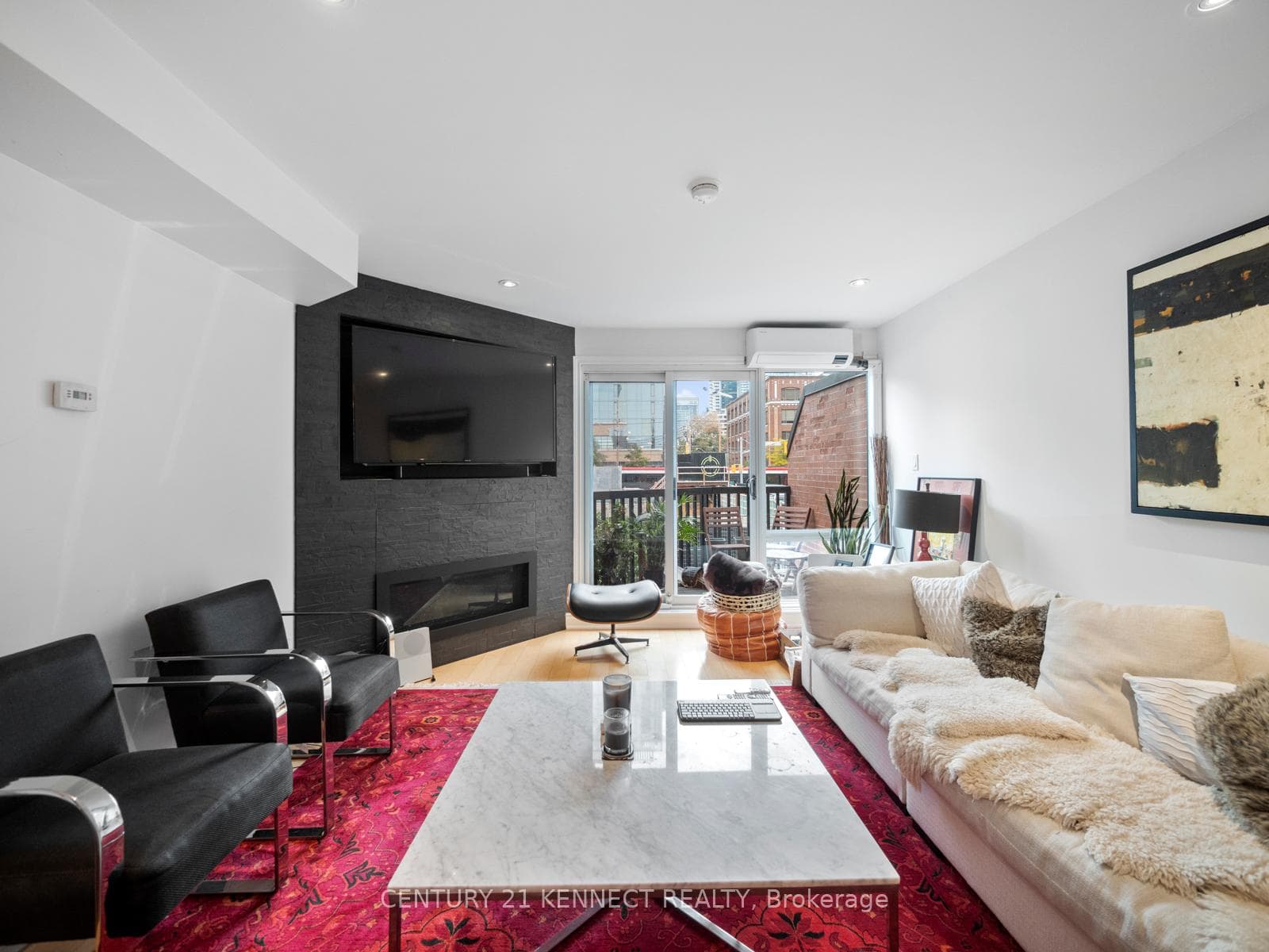 570 Wellington Street Unit 13A photo 15
