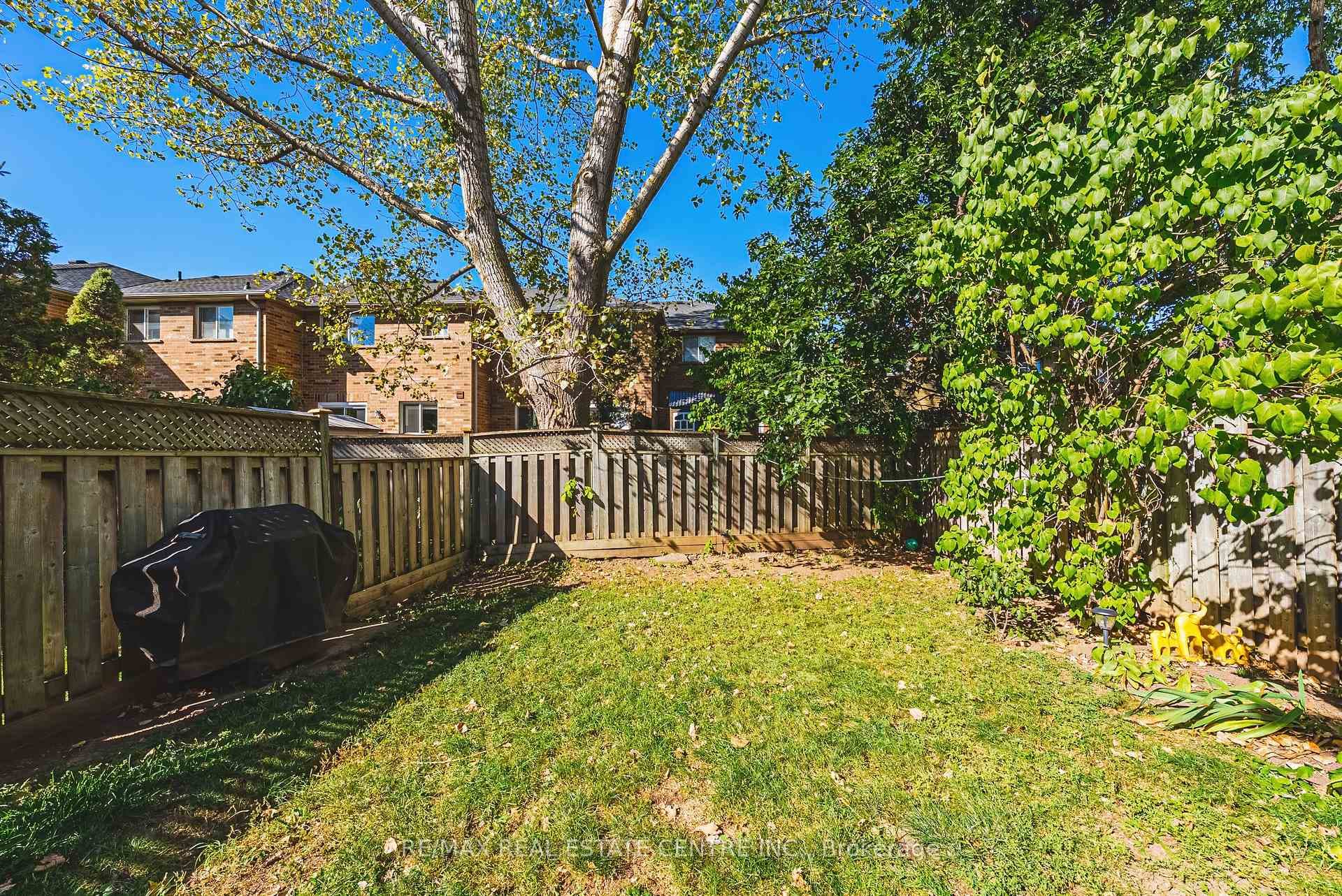 487 Taylor Crescent photo 28