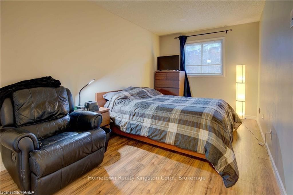 573 ARMSTRONG Road Unit 107 photo 16