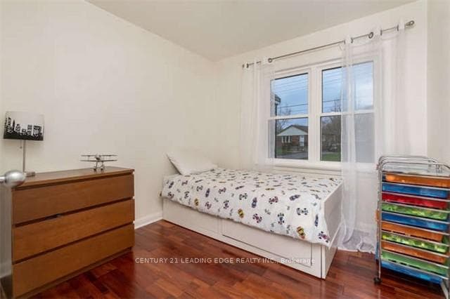 19 shelley Street photo 11