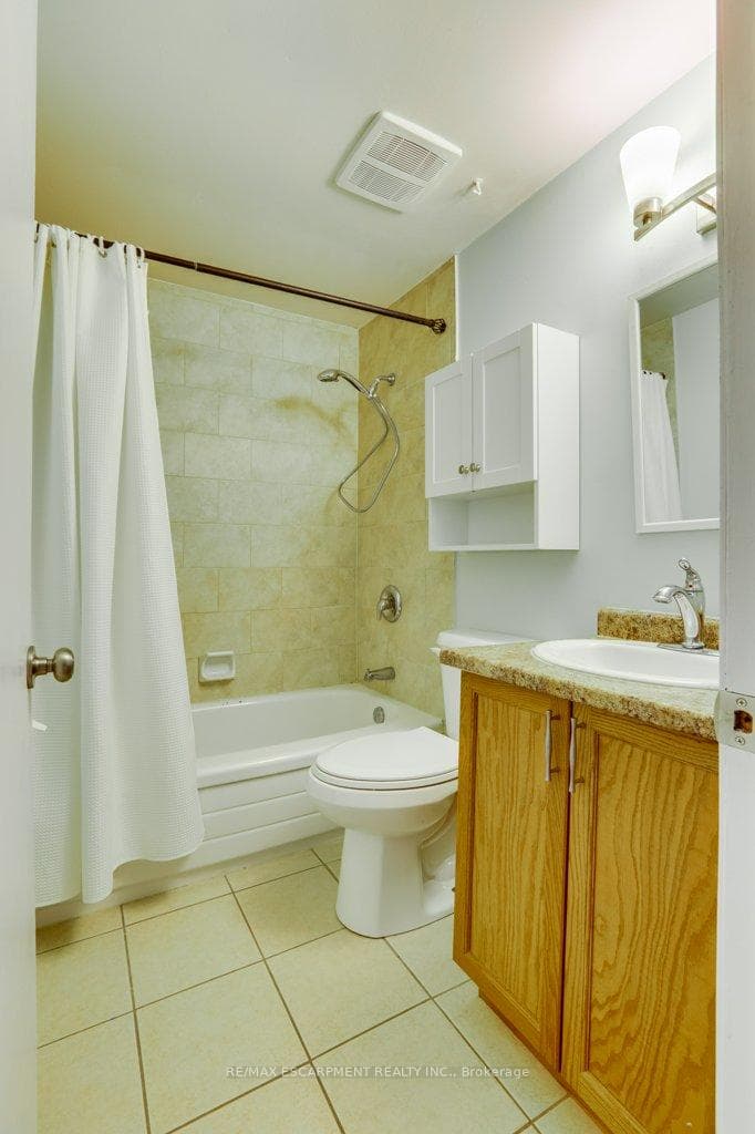 900 James Street Unit 5 photo 21