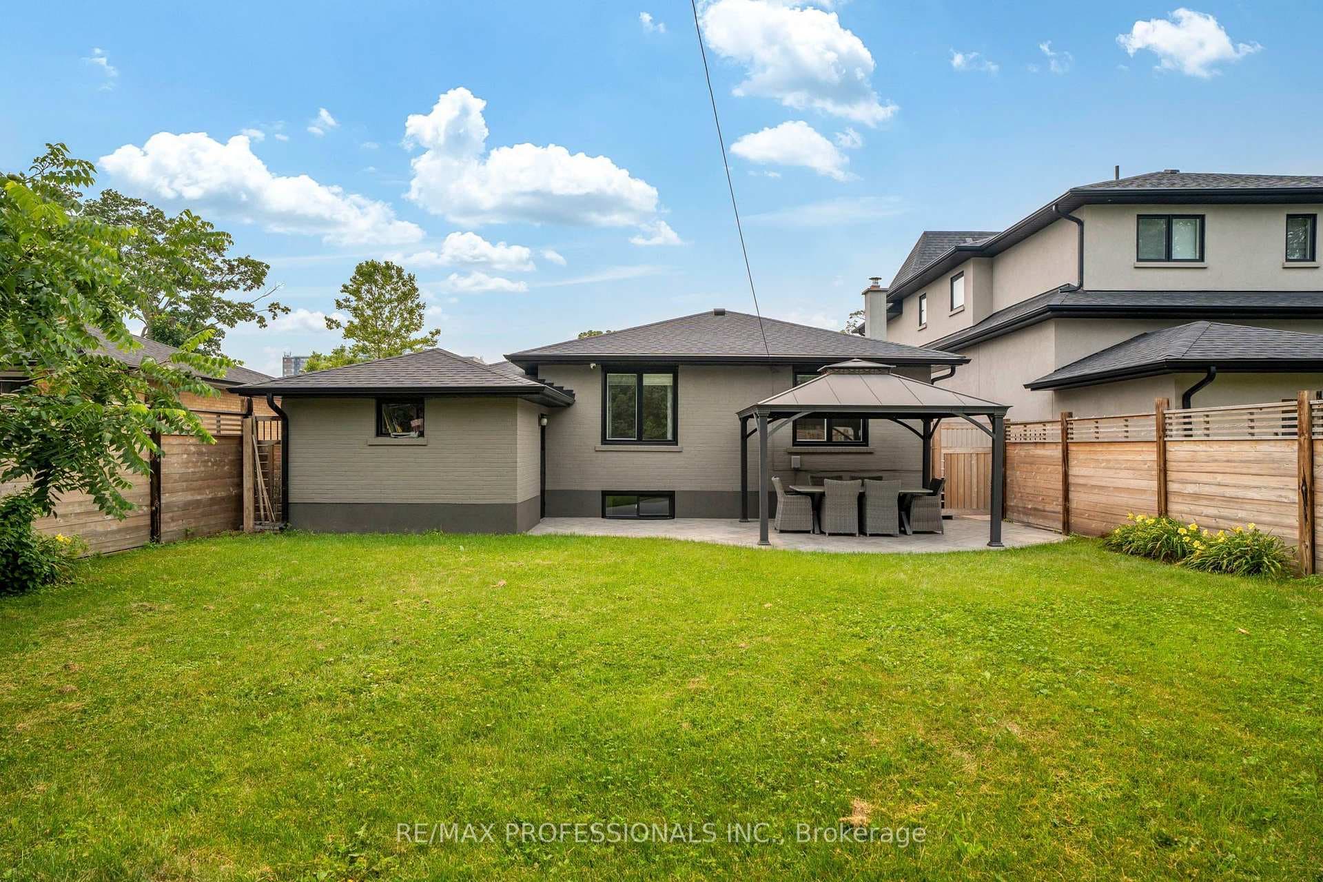 77 Cronin Drive photo 35