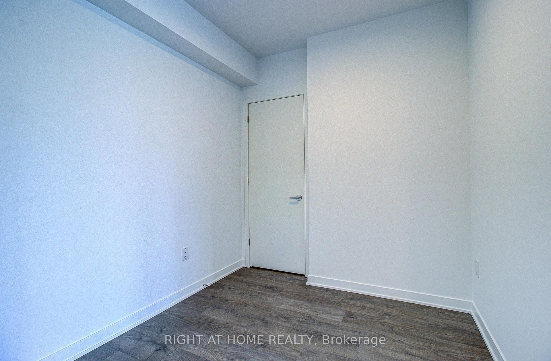 10 Oak Street Unit 907 photo 5