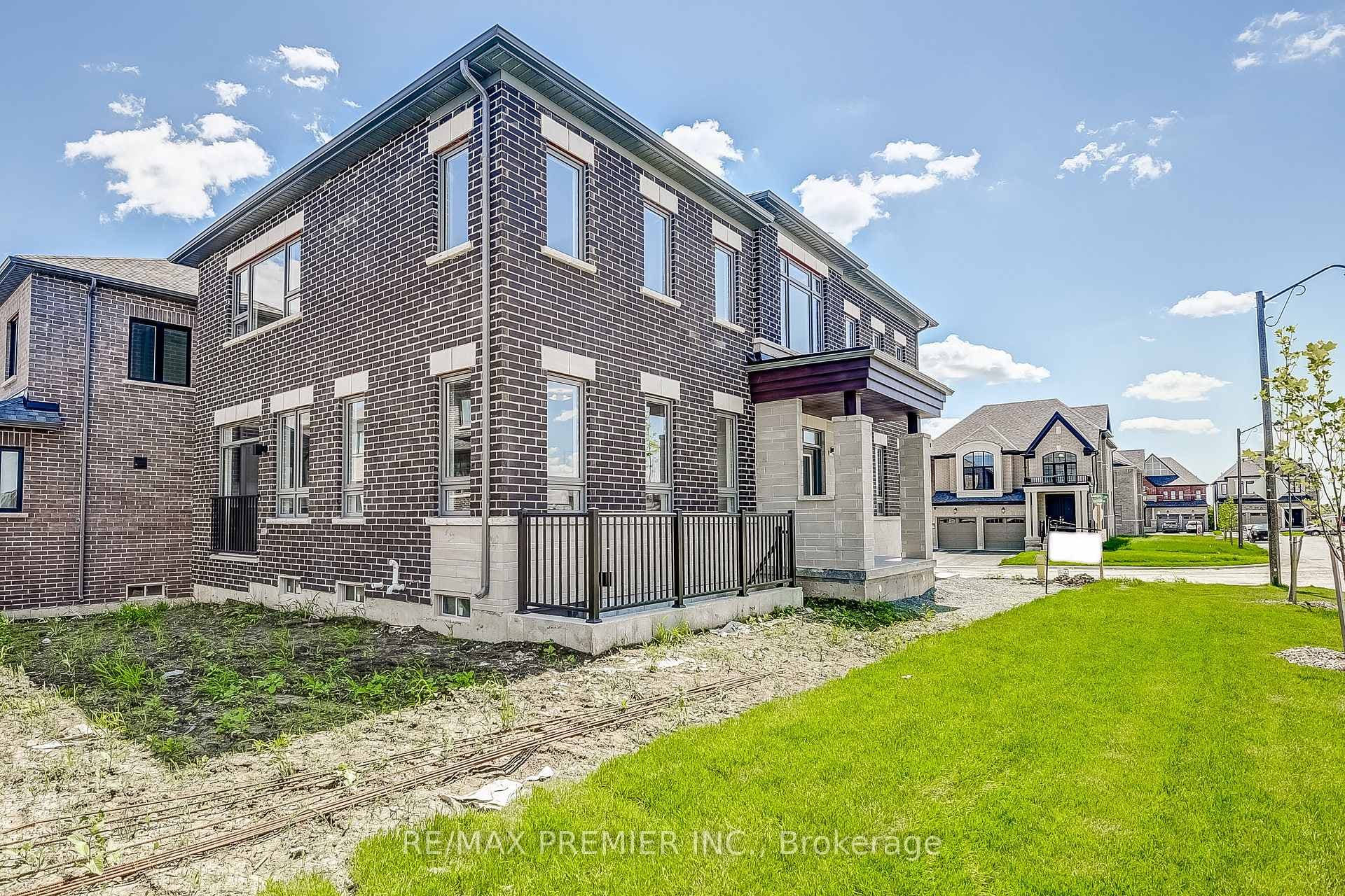 223 Yakefarm Boulevard photo 3
