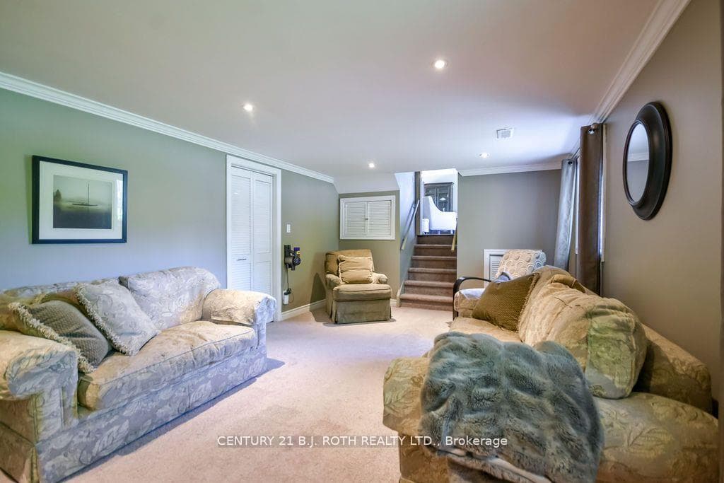 Nice bright rec room