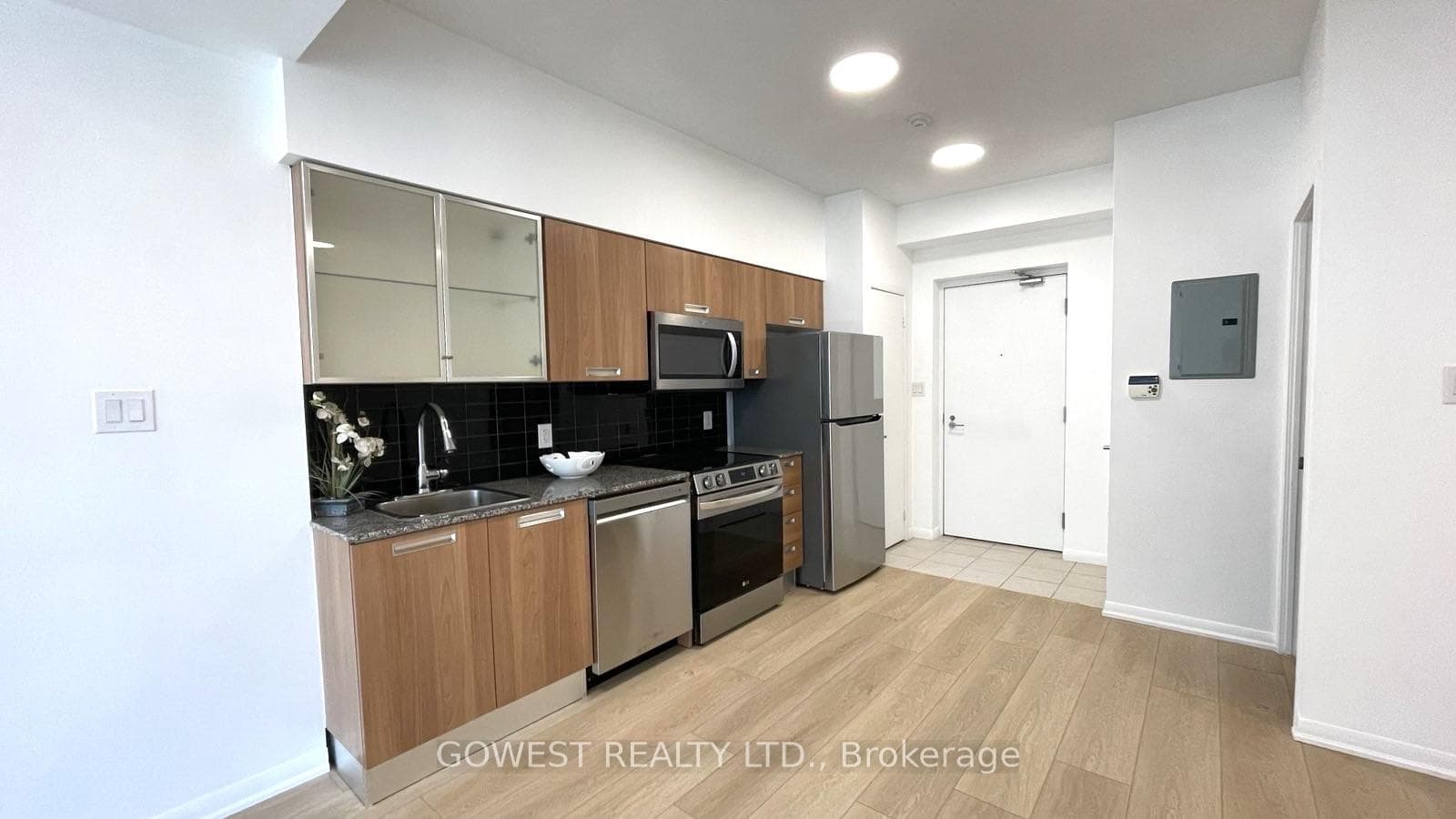 38 Grenville Street Unit 2110 photo 11