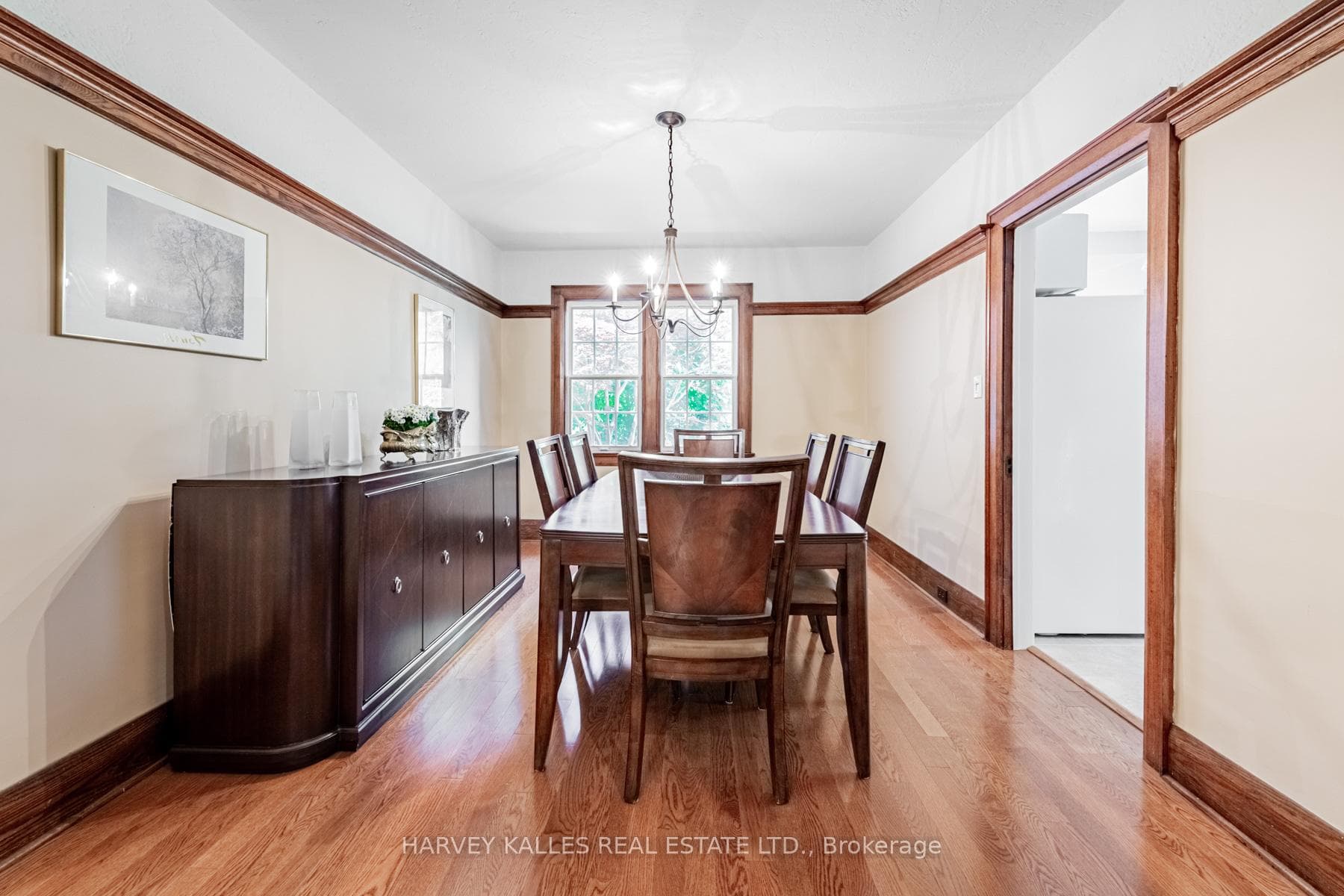 322 St Clements Avenue photo 9