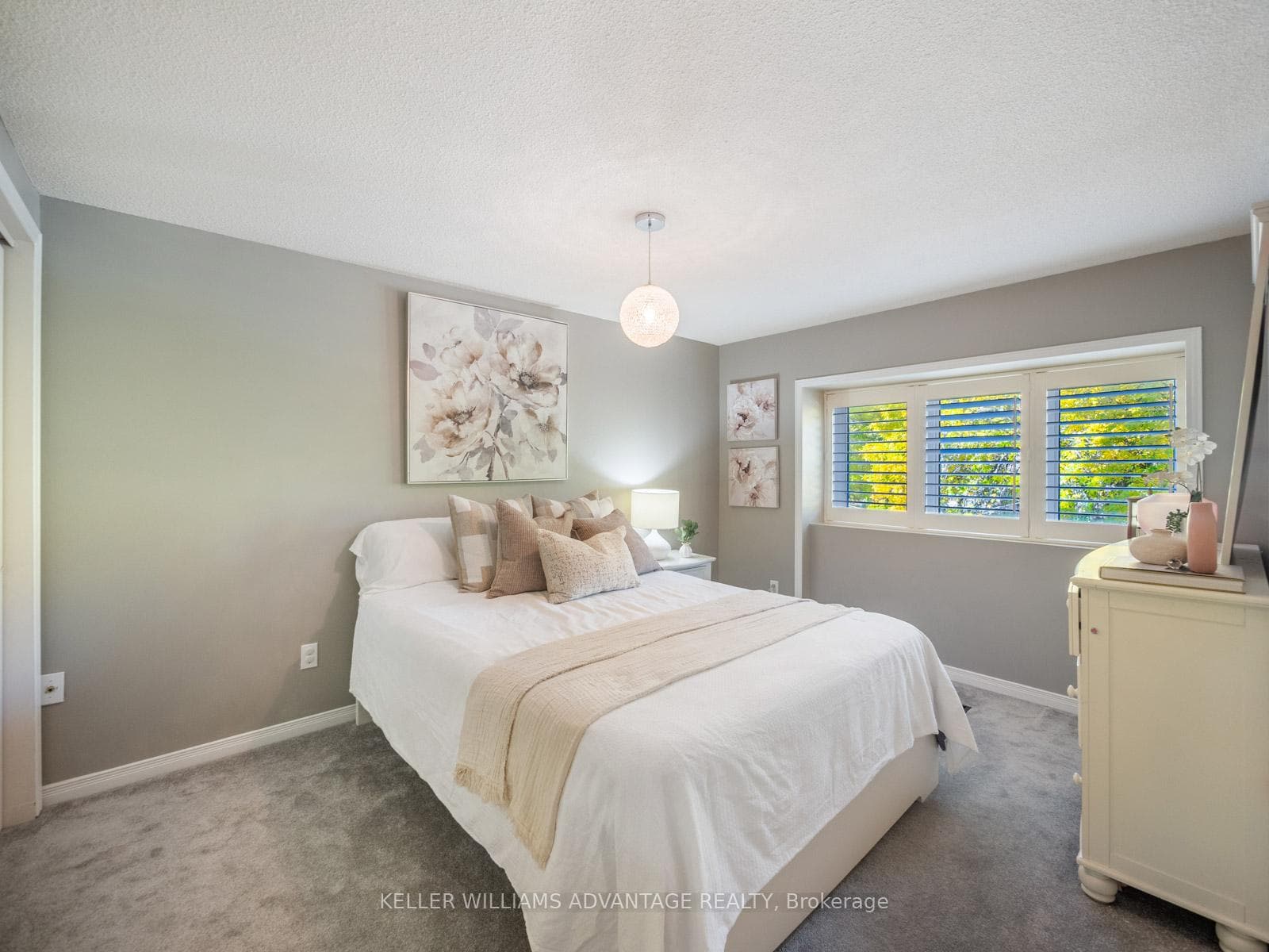 844 Laurier Avenue photo 18