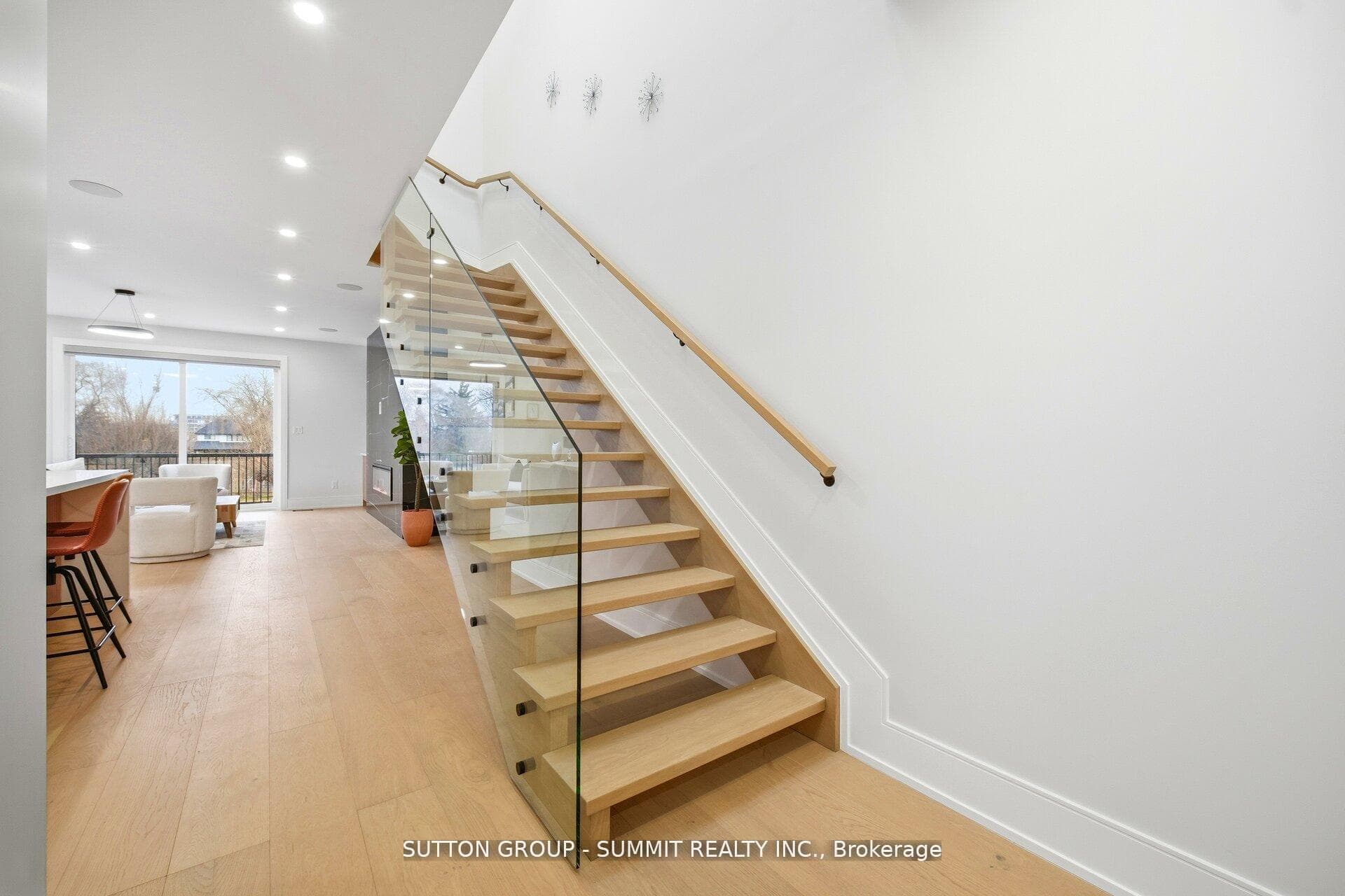 1228 Alexandra Avenue photo 24