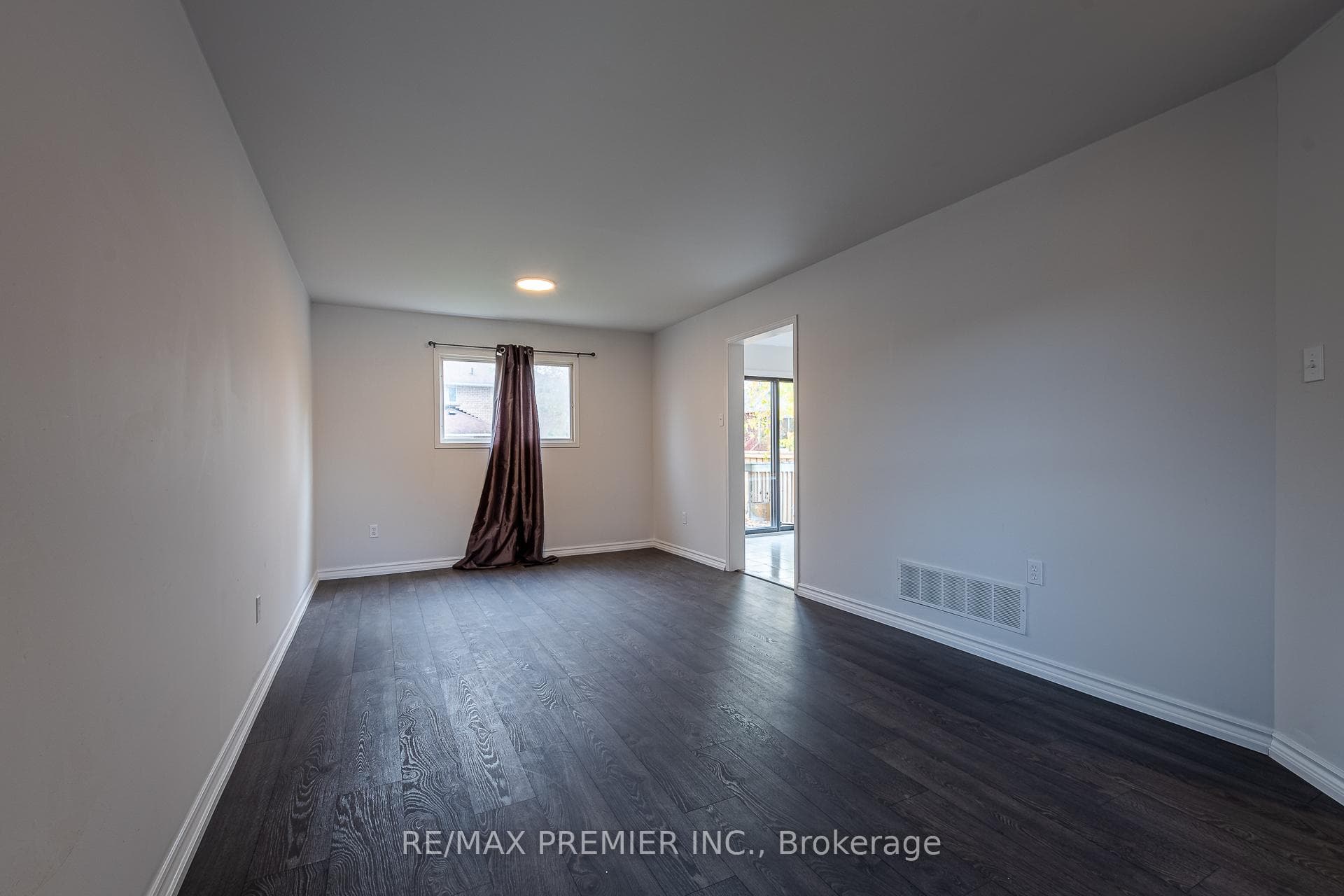 157 Heydon Avenue photo 4