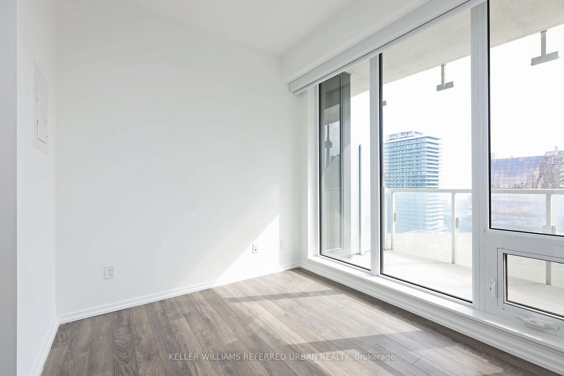 197 Yonge Street Unit 3009 photo 12