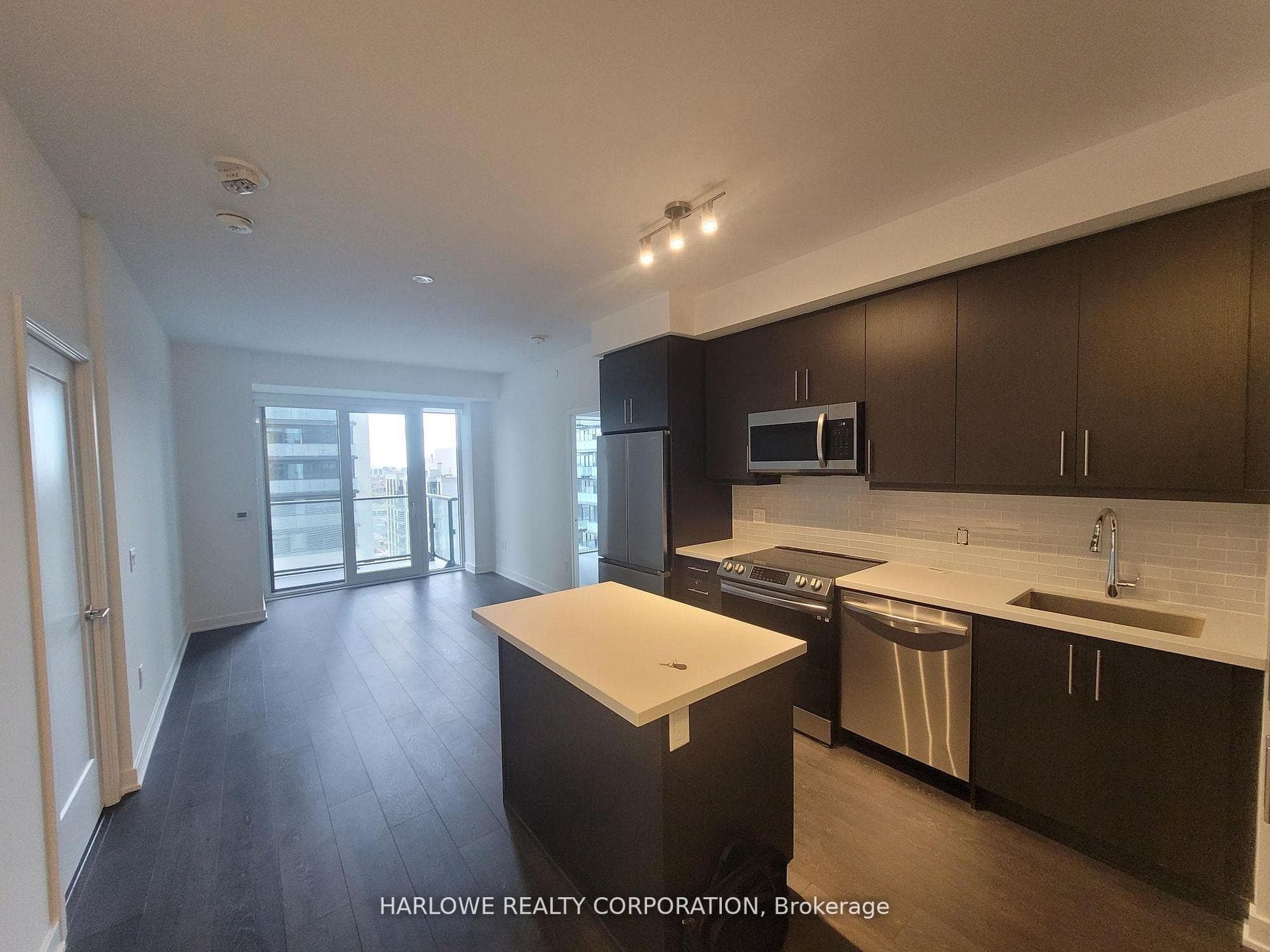 95 Oneida Crescent Unit 1205 photo 1