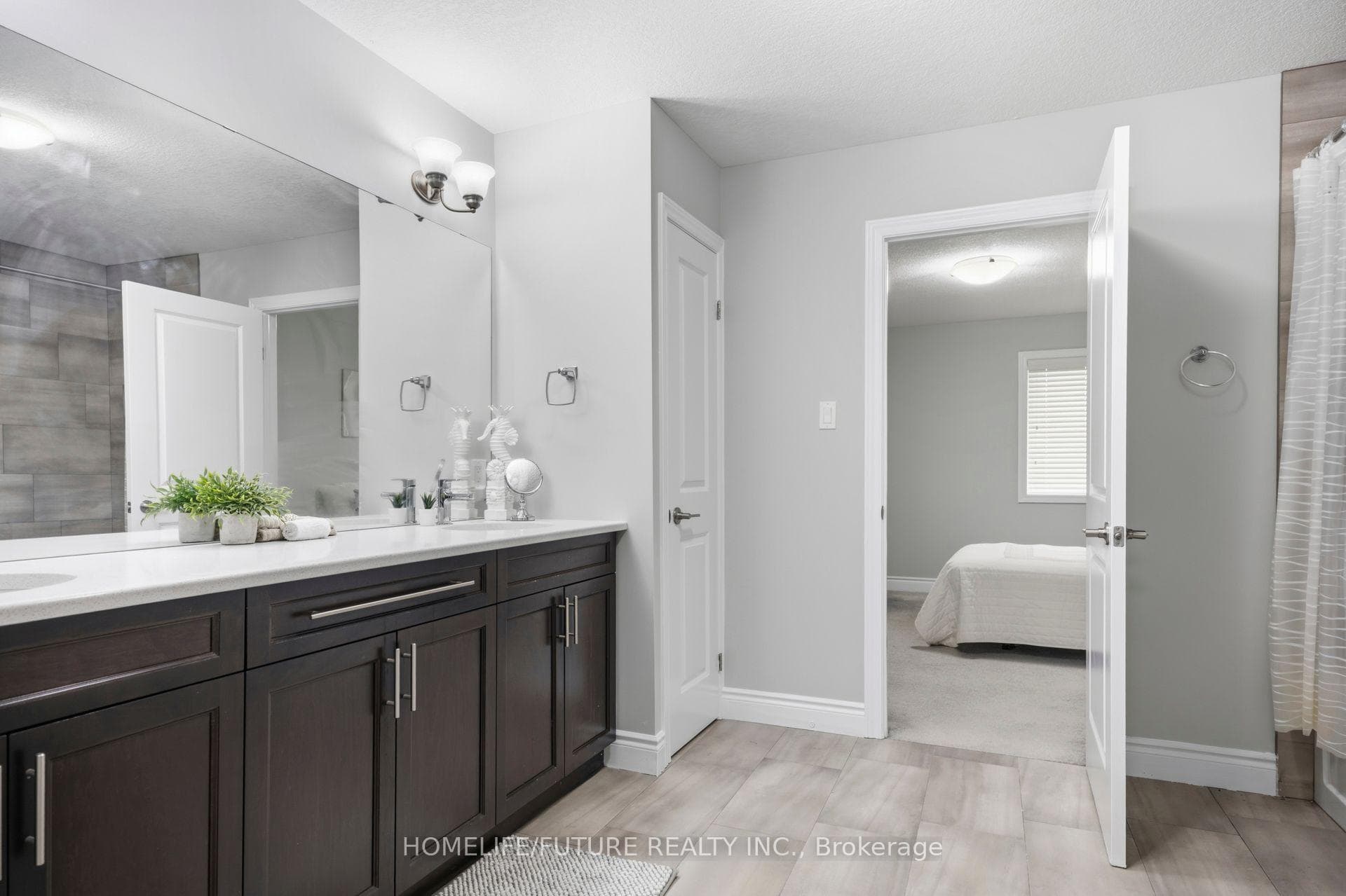 1049 Melsetter Way photo 20