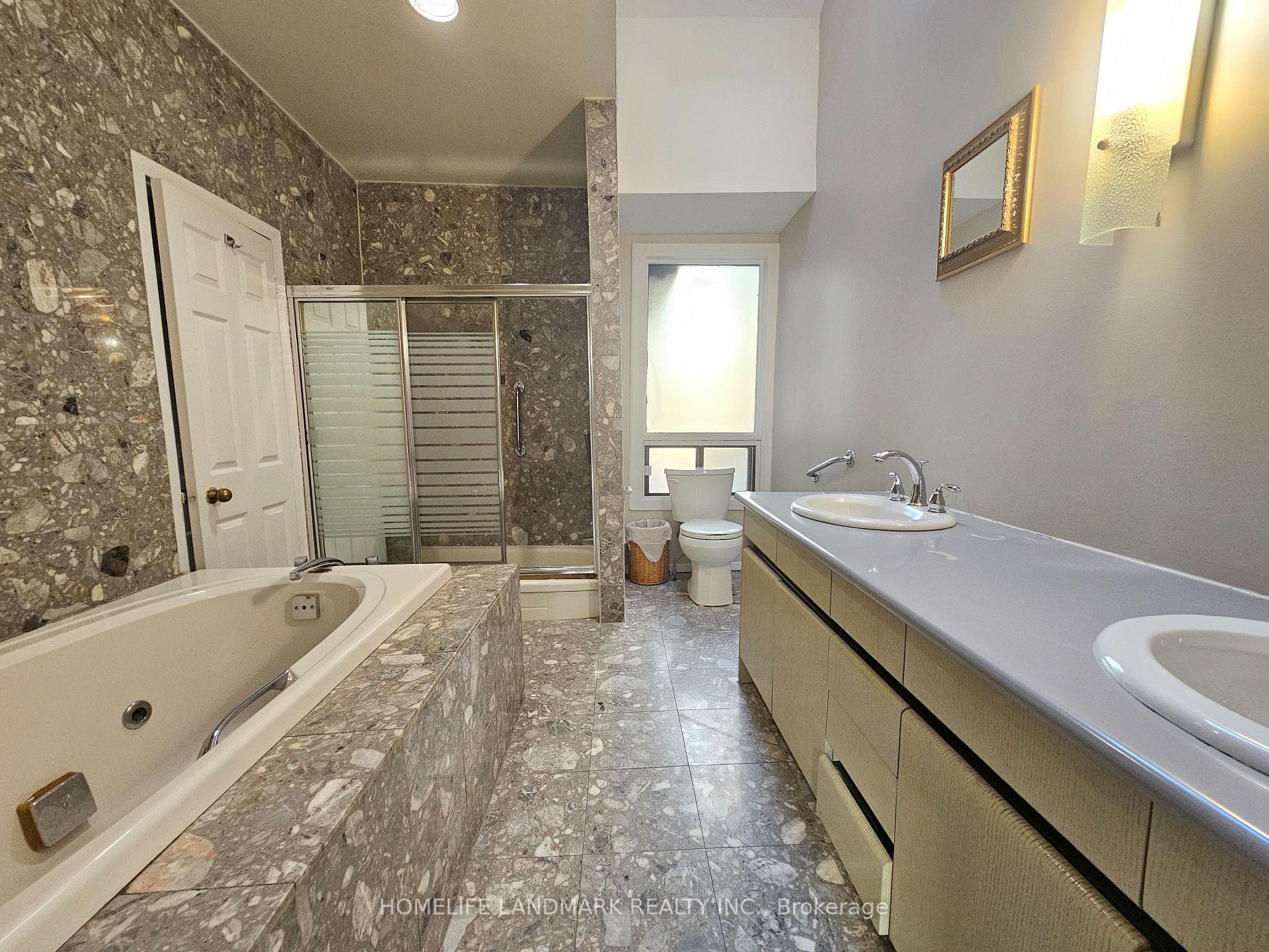175 Logan Avenue photo 5