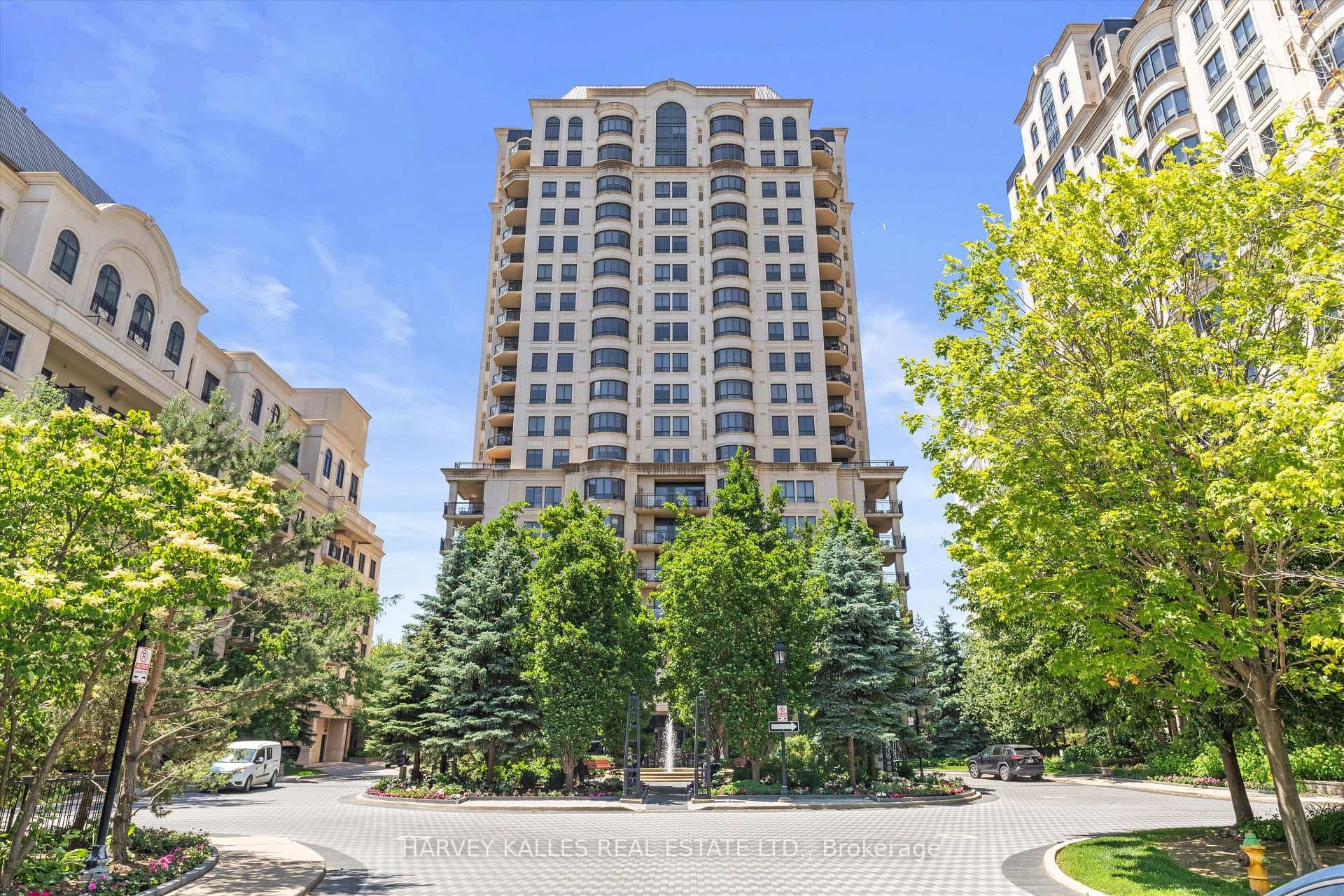 662 Sheppard Avenue Unit UPH4 photo 34