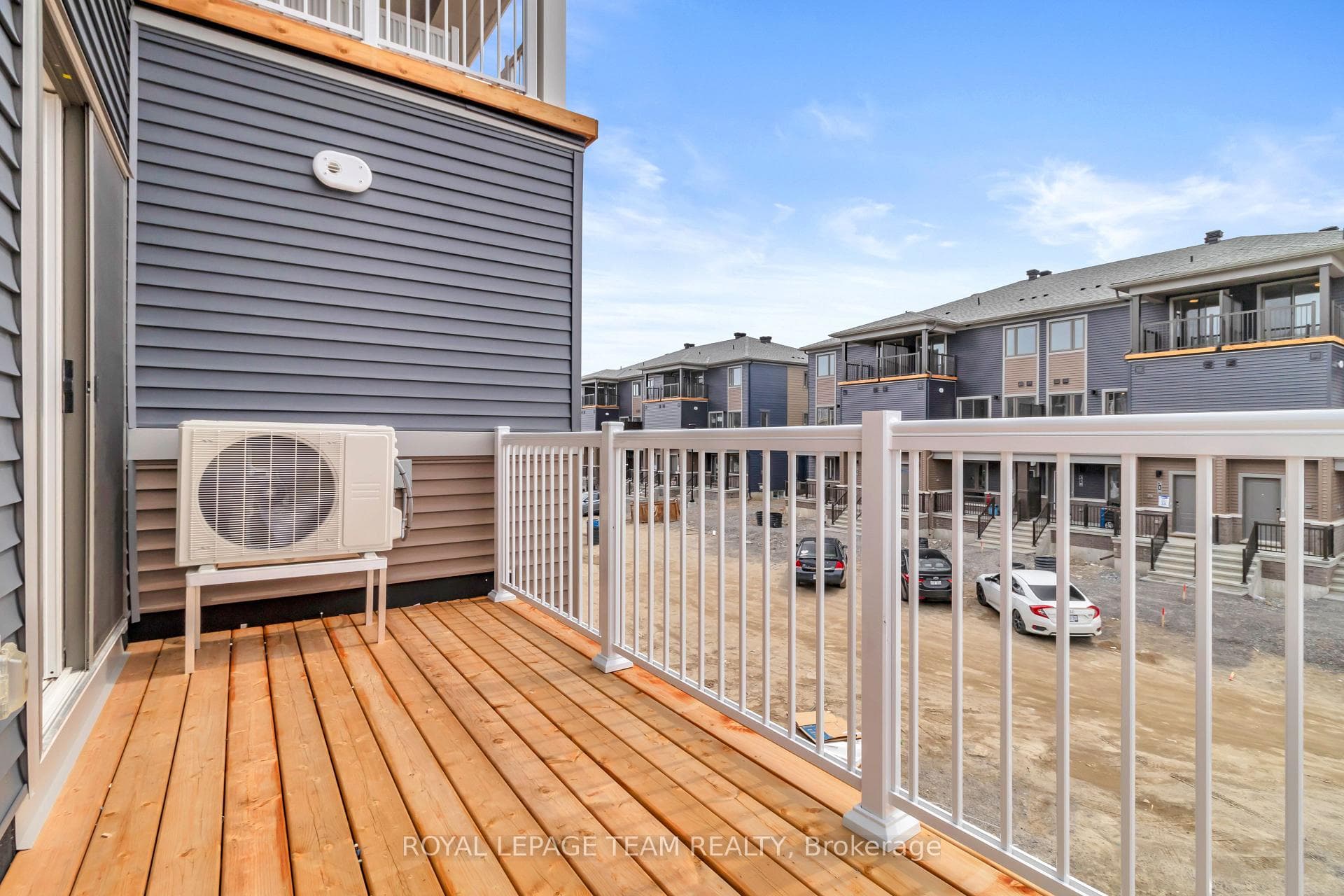 810 PARNIAN Private photo 9