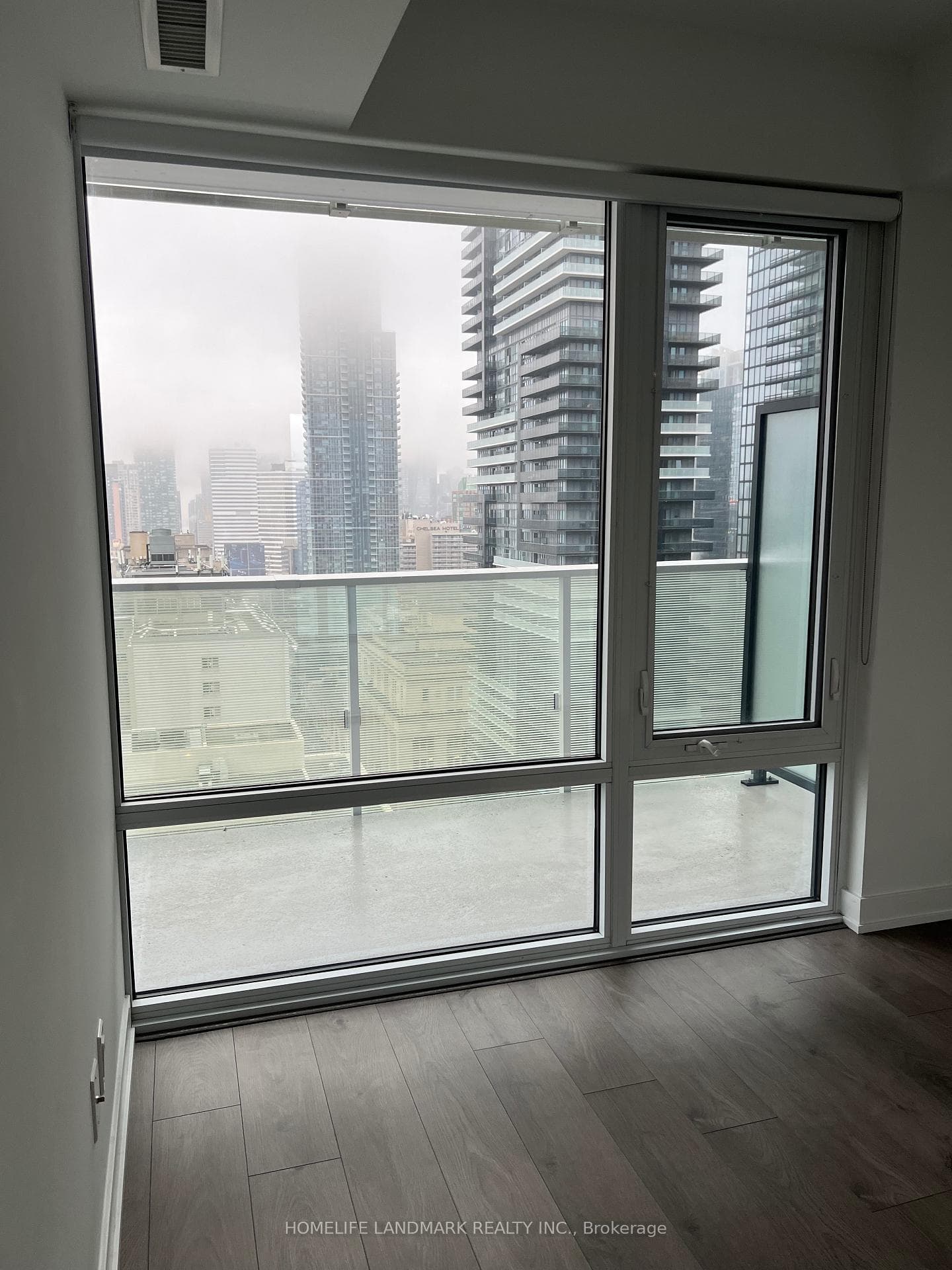 501 Yonge Street Unit 2411 photo 6