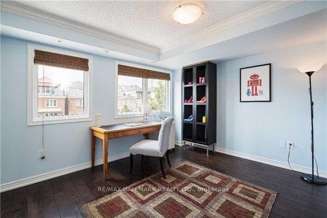90 Woodbine Avenue photo 16