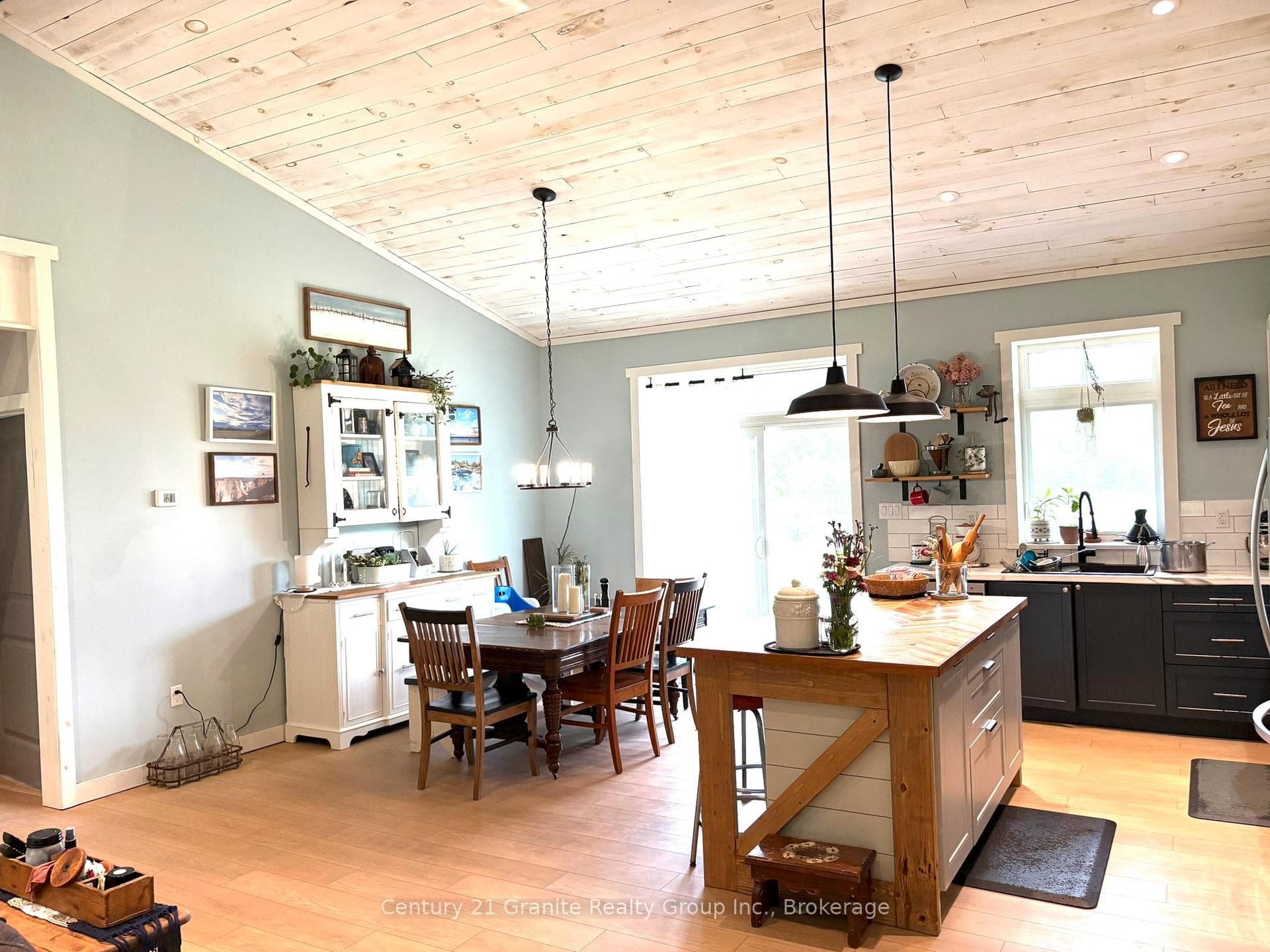 704 Lakeview Road photo 43